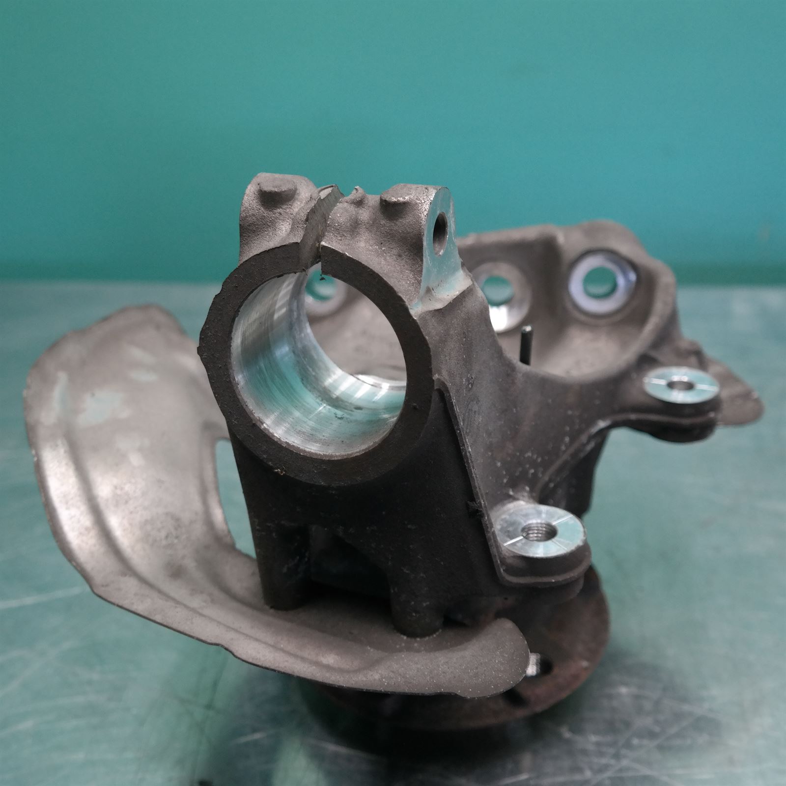 LEFT FRONT HUB ASSEMBLY F32 (097) *31-10* 6 LEFT FRONT HUB ASSEMBLY F32 (097) *31-10* - Image 6