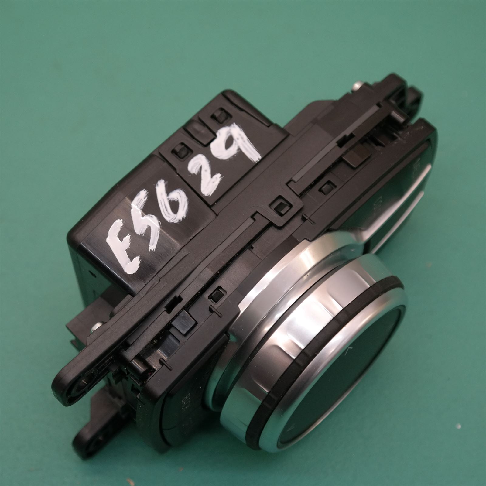 STEREO/HEAD UNIT F25 # Controller # (1E6) *65-50* 6 STEREO/HEAD UNIT F25 # Controller # (1E6) *65-50* - Image 6