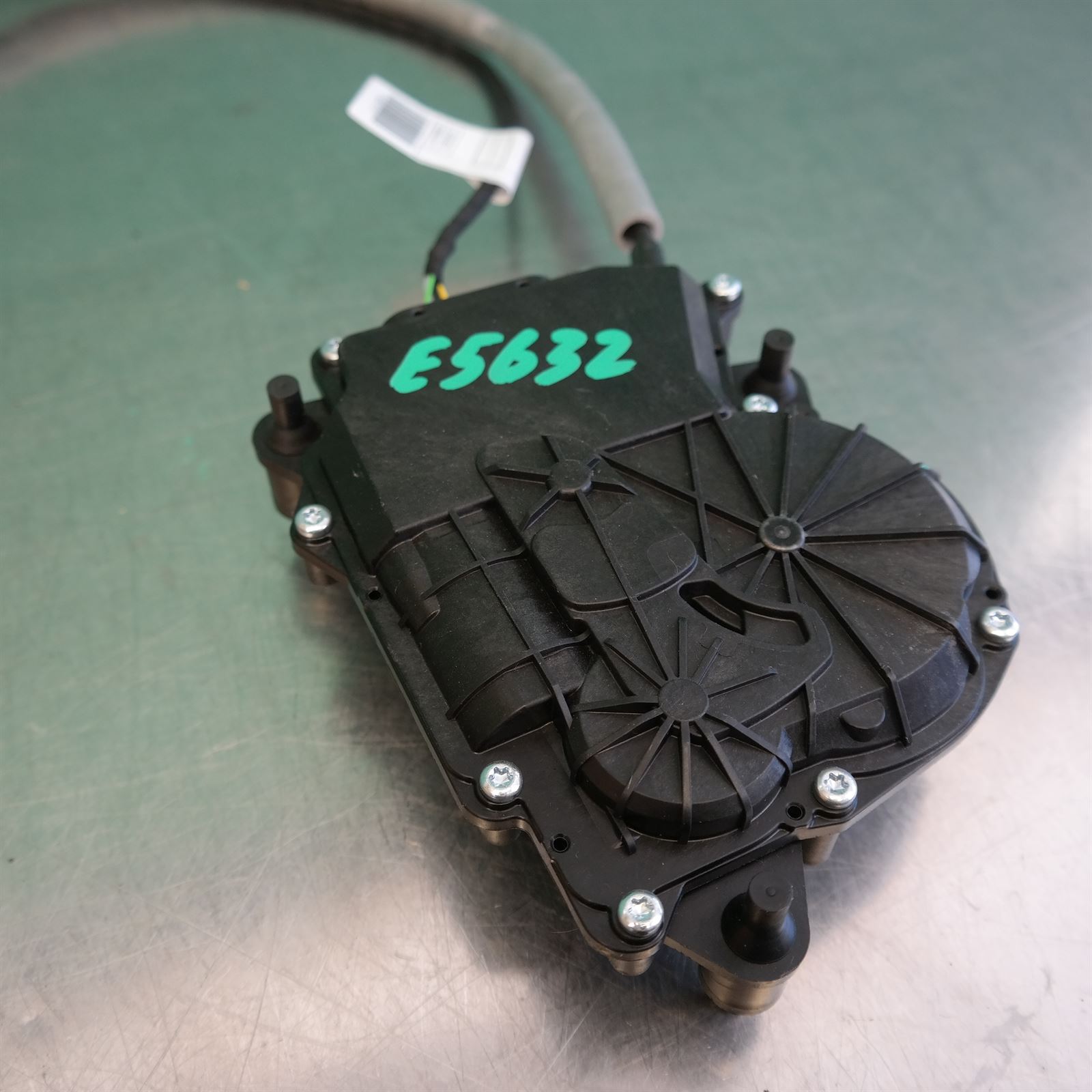 LOCK MECHANISM G02 # Tailgate lock # (076) (112) *41-60* 5 LOCK MECHANISM G02 # Tailgate lock # (076) (112) *41-60* - Image 5