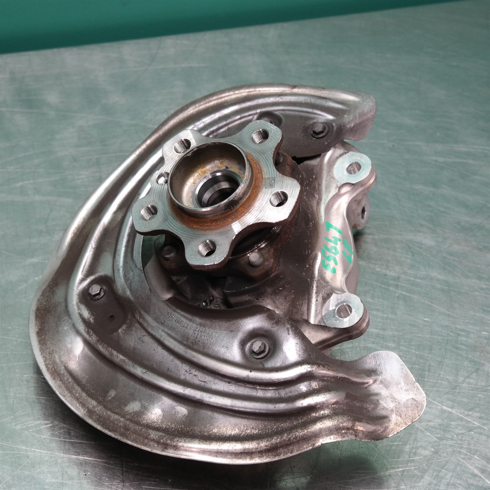 2021 BMW 3 SERIES Hub/knuckle 31216877147