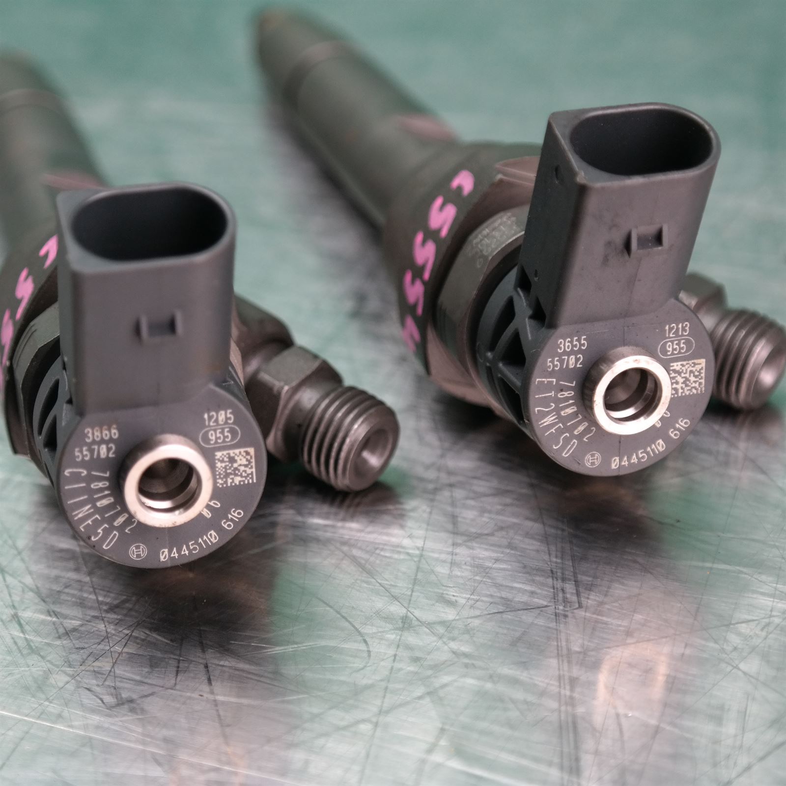 Genuine 2016 BMW X5 Fuel injector F15 0 BM Spares