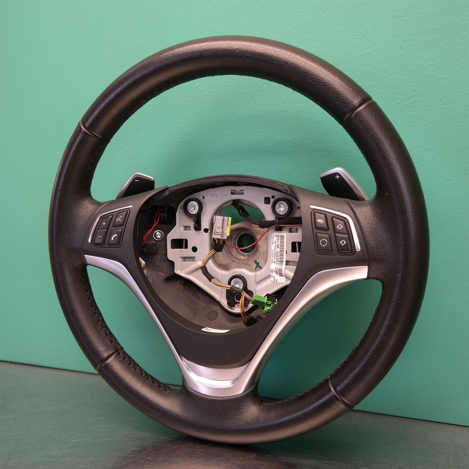 STEERING WHEEL E84 (572) *32-35* 3 STEERING WHEEL E84 (572) *32-35* - Image 3