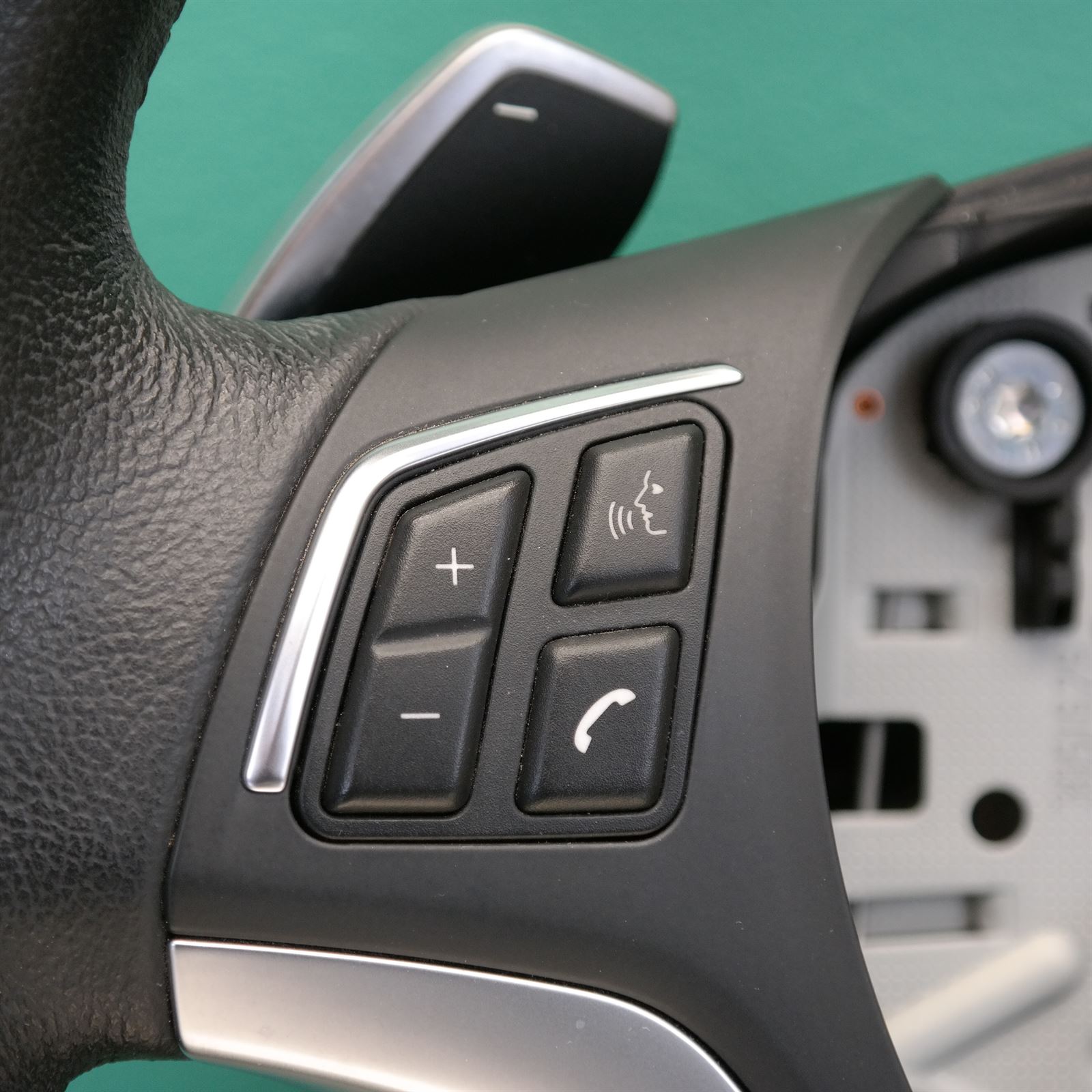 STEERING WHEEL E84 (572) *32-35* 4 STEERING WHEEL E84 (572) *32-35* - Image 4