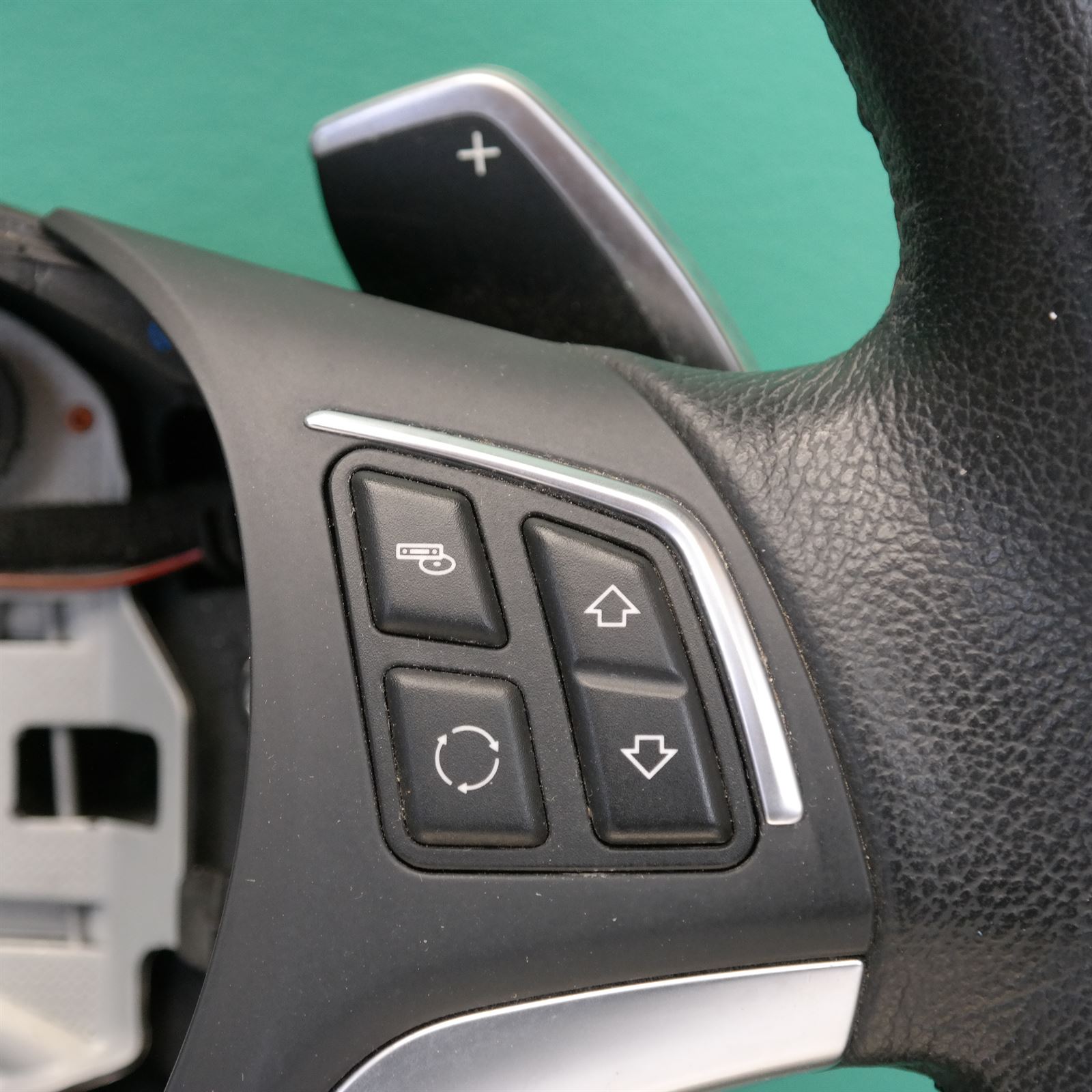 STEERING WHEEL E84 (572) *32-35* 5 STEERING WHEEL E84 (572) *32-35* - Image 5