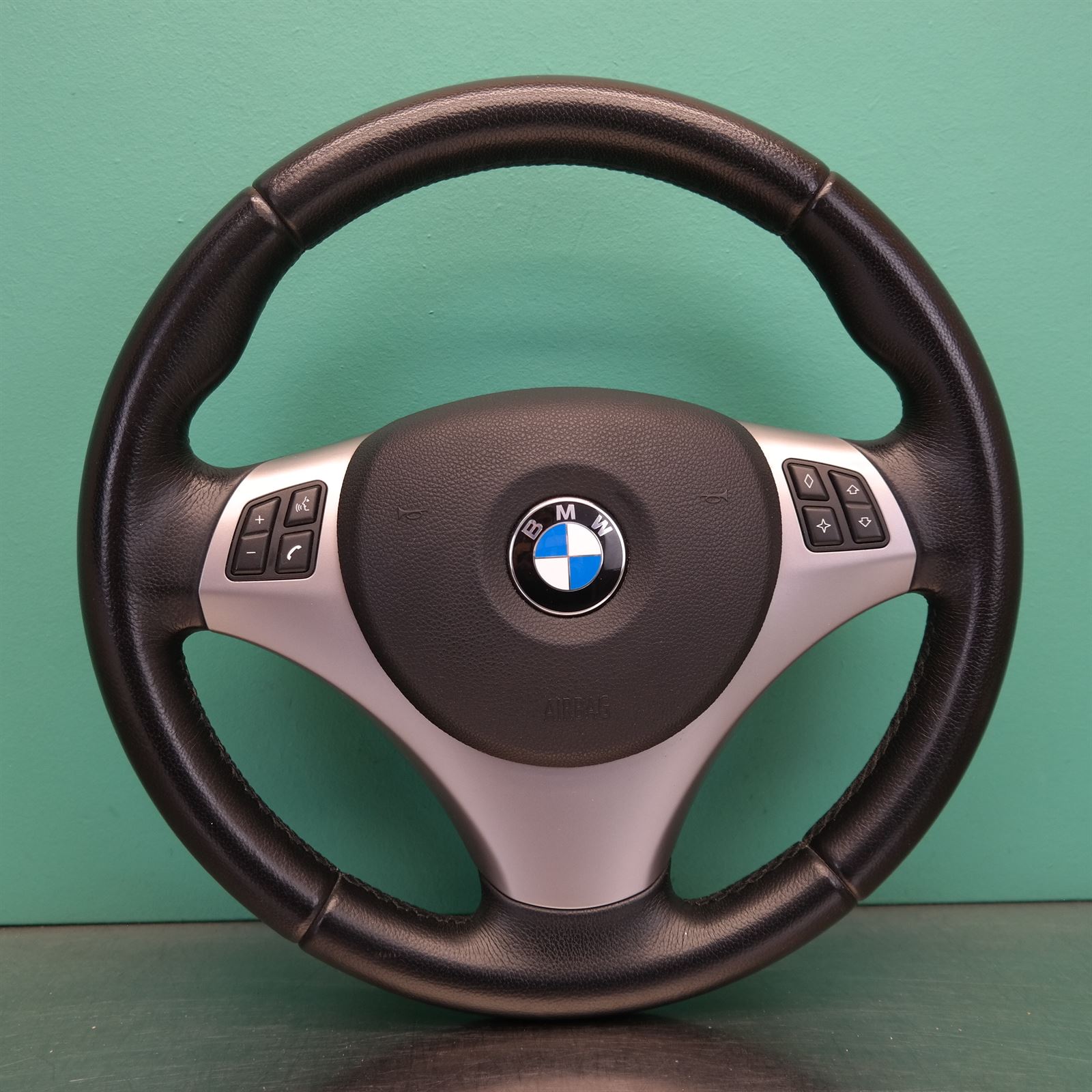 Genuine 2006 BMW 1 SERIES Steering wheel E87 32306763076 BM Spares