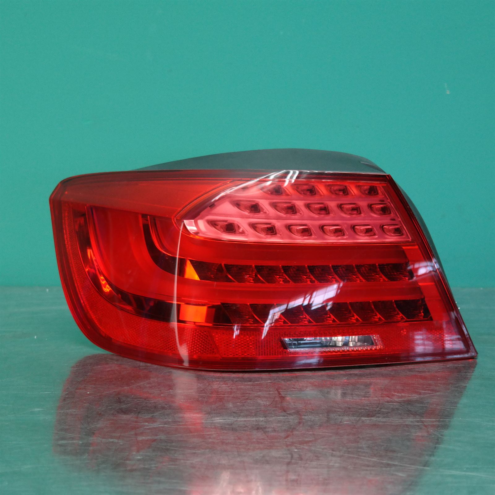 LEFT TAILLIGHT E93, CABRIO, LED TYPE, 03/10-05/13 LEFT TAILLIGHT E93, CABRIO, LED TYPE, 03/10-05/13