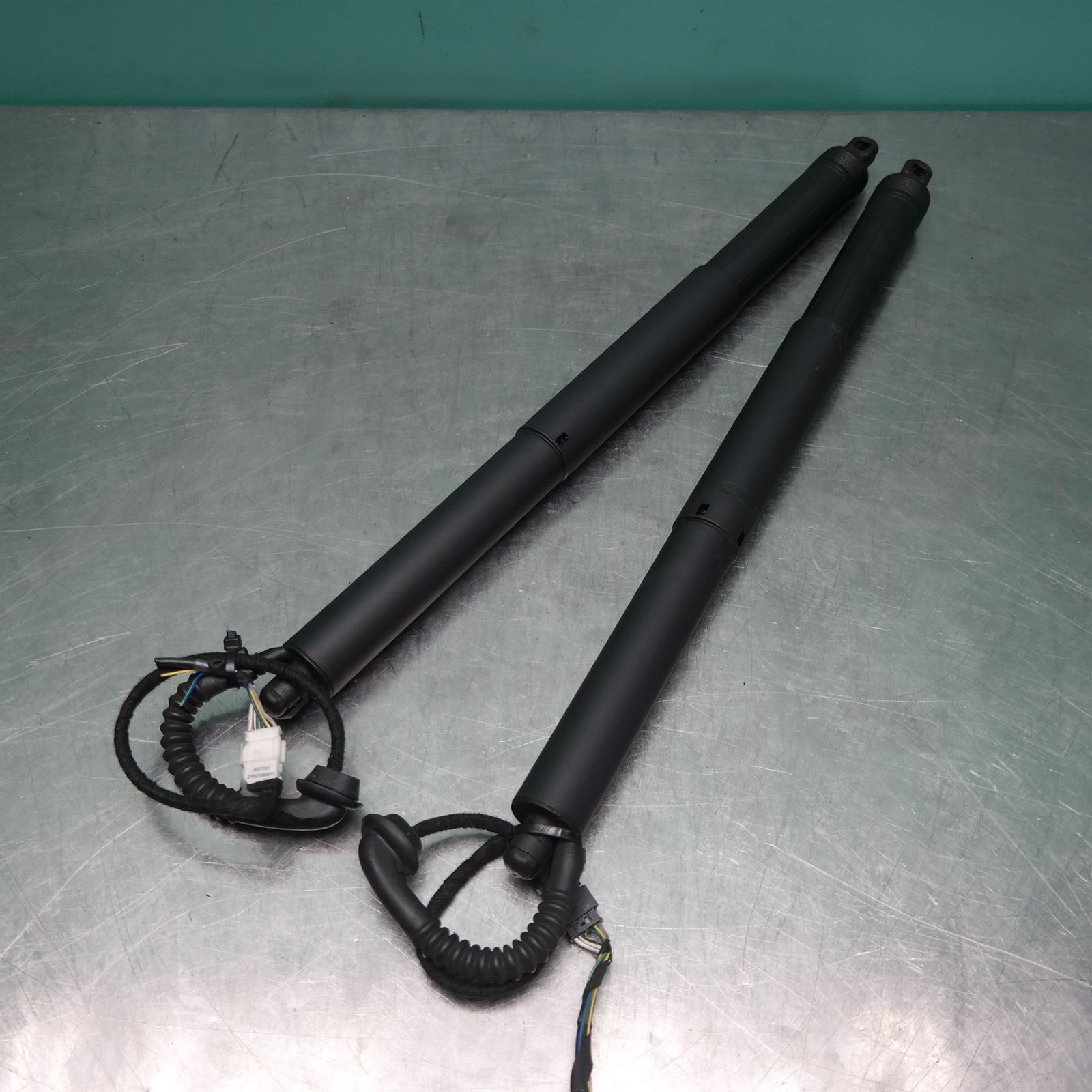 HATCH STRUT F15 (469) (470) *41-60* 2 HATCH STRUT F15 (469) (470) *41-60* - Image 2
