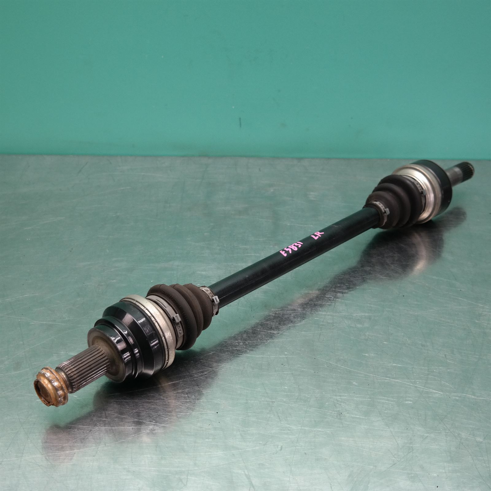 LEFT DRIVESHAFT F10 (183) *33-25* LEFT DRIVESHAFT F10 (183) *33-25*