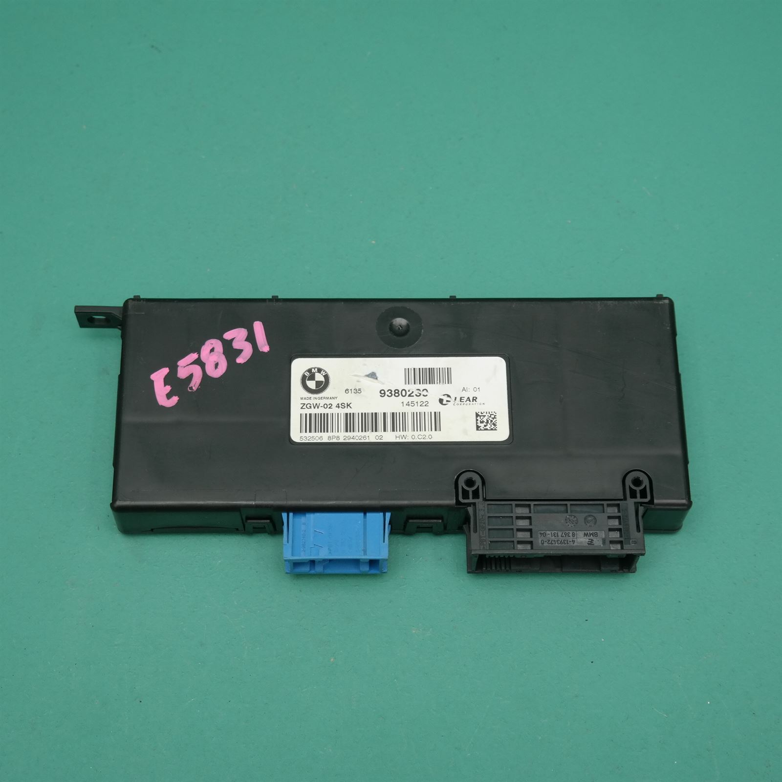 ECU F10 # Gateway Module # (659) *61-25* 9.393.660 ECU F10 # Gateway Module # (659) *61-25* 9.393.660
