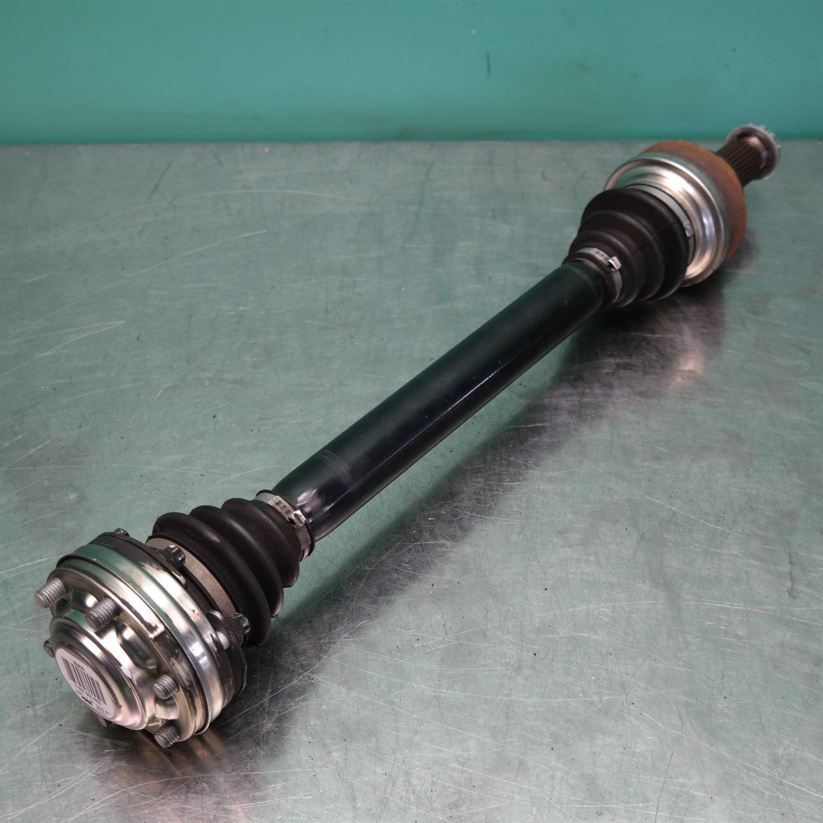 LEFT DRIVESHAFT E90 (065) *33-25* P6 2 LEFT DRIVESHAFT E90 (065) *33-25* P6 - Image 2