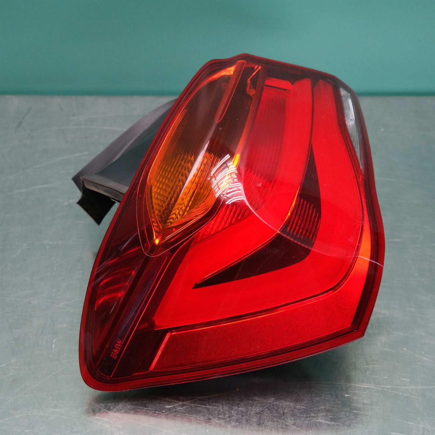 LEFT TAILLIGHT F20, HATCH, LED, NON TINTED TYPE, 03/15-05/19 2 LEFT TAILLIGHT F20, HATCH, LED, NON TINTED TYPE, 03/15-05/19 - Image 2