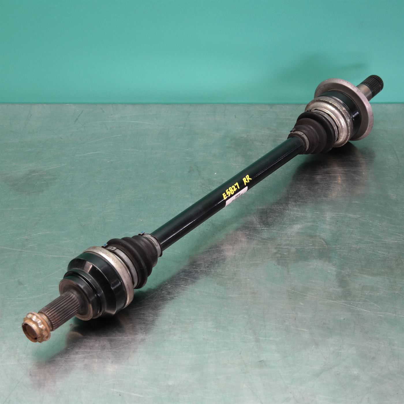 RIGHT DRIVESHAFT F10 (018) *33-25* RIGHT DRIVESHAFT F10 (018) *33-25*