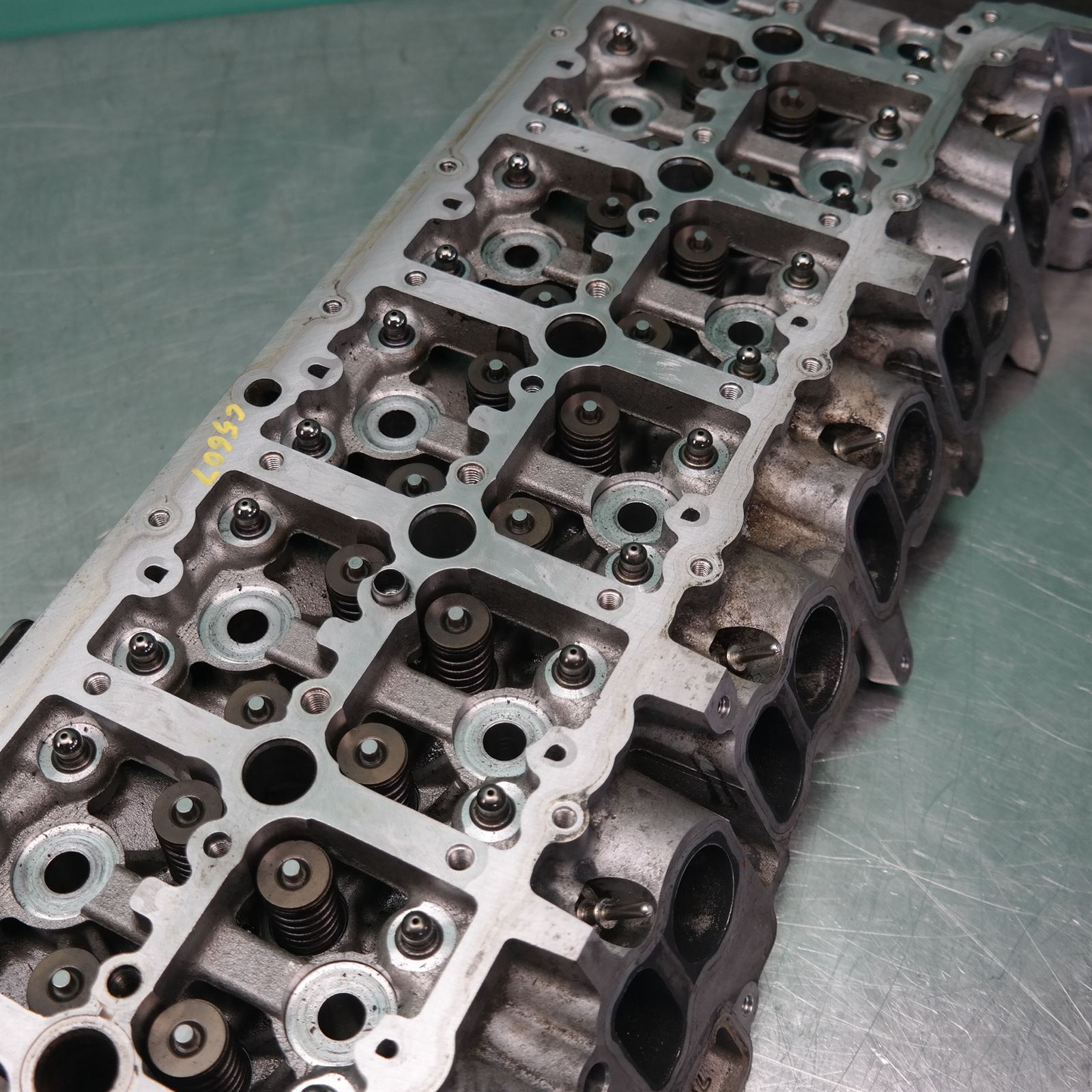 CYLINDER HEAD F15 (401) *11-15* 3 CYLINDER HEAD F15 (401) *11-15* - Image 3