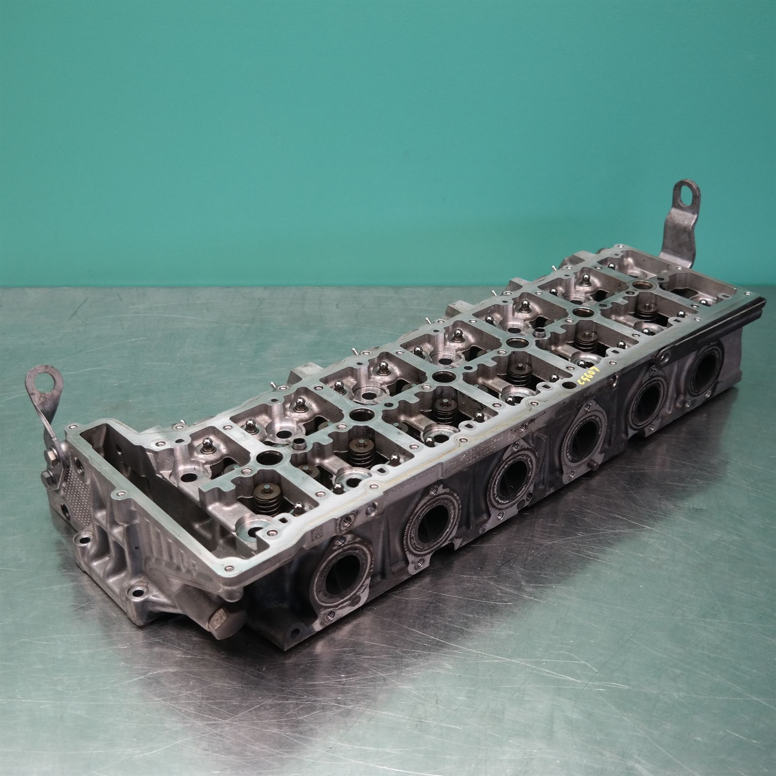 CYLINDER HEAD F15 (401) *11-15* 4 CYLINDER HEAD F15 (401) *11-15* - Image 4
