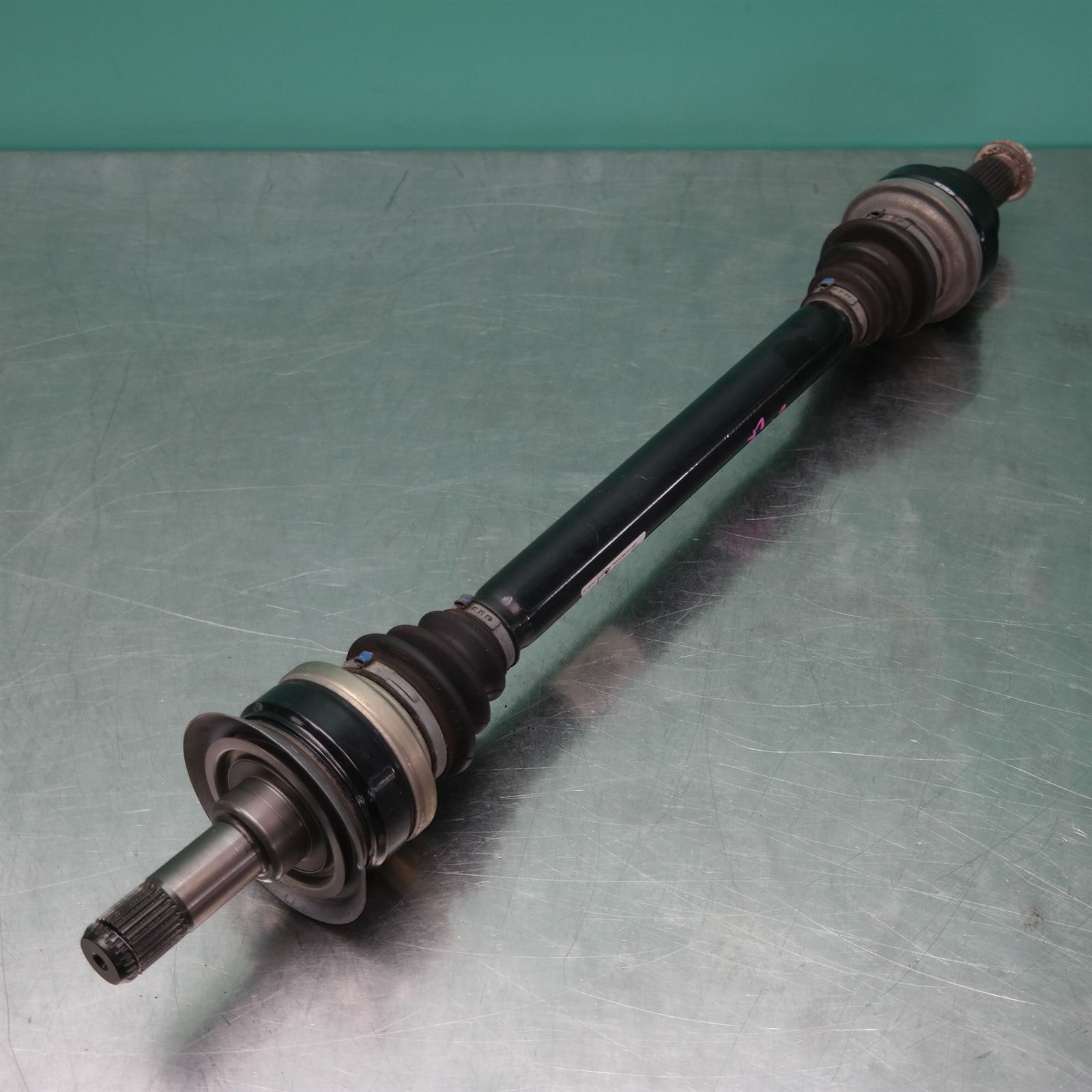 LEFT DRIVESHAFT F10 (099) *33-25* 2 LEFT DRIVESHAFT F10 (099) *33-25* - Image 2