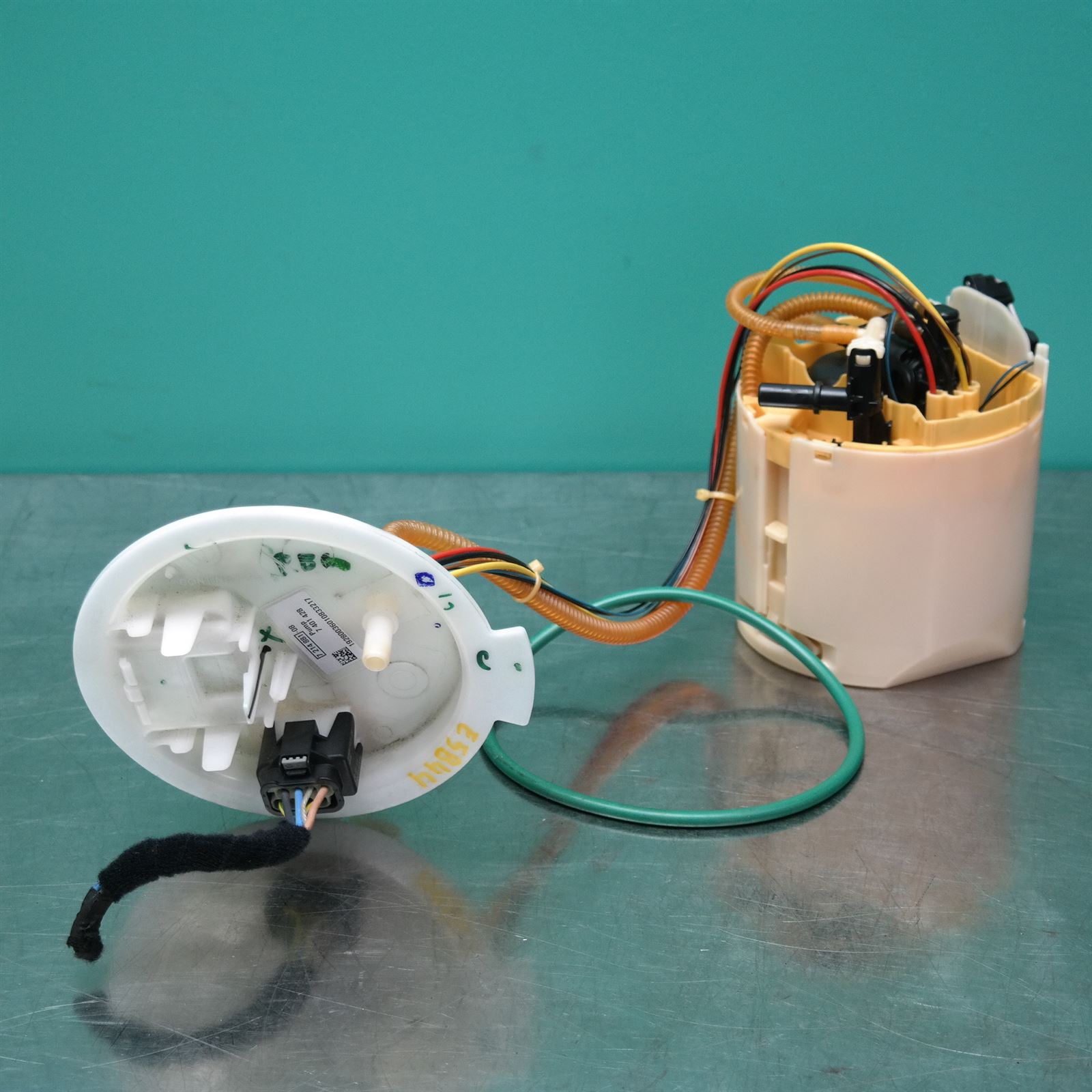 FUEL PUMP G02 (611) *16-15* EARLY 7214881 ON STICKER FUEL PUMP G02 (611) *16-15* EARLY 7214881 ON STICKER