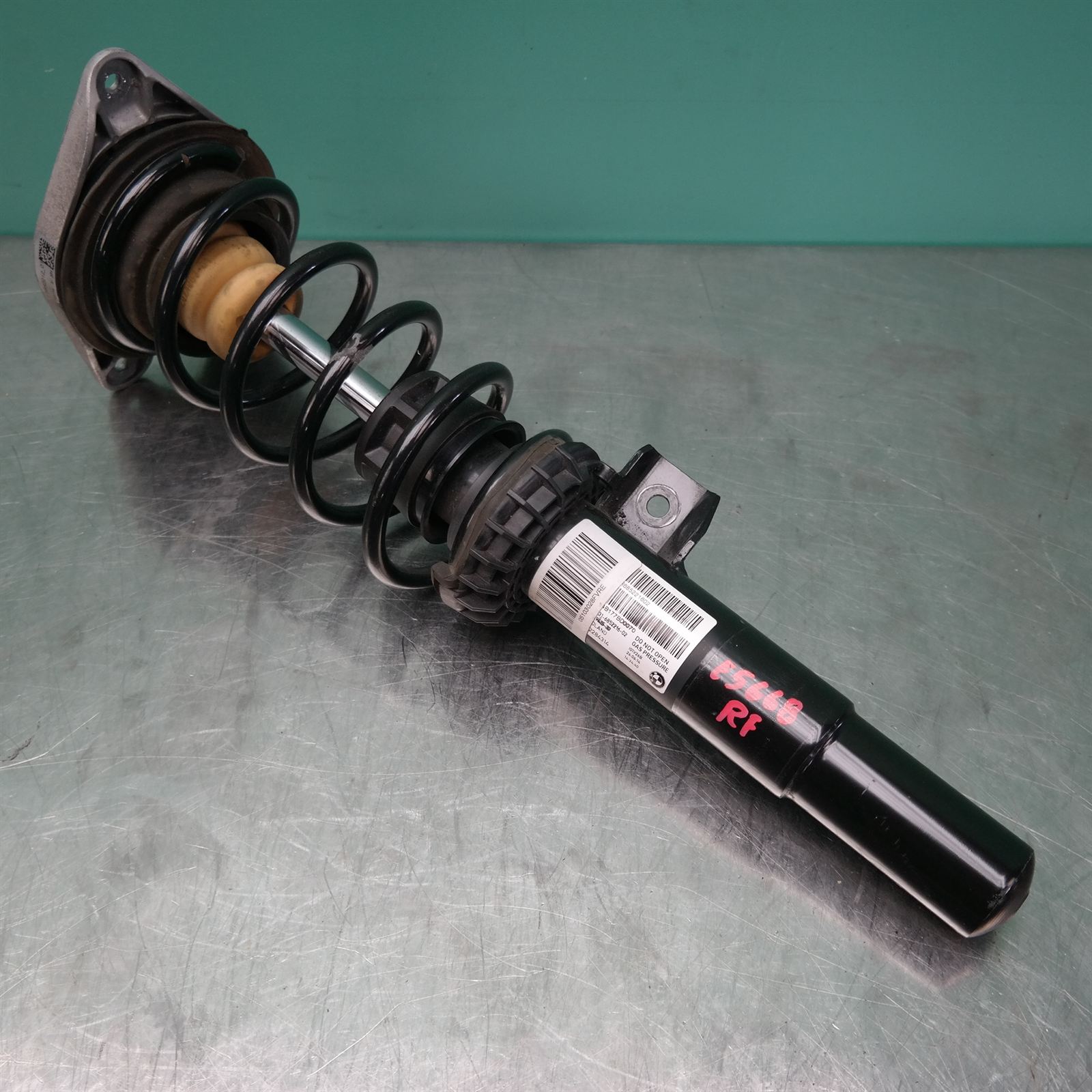 RIGHT FRONT STRUT I01 (098) *31-10* RIGHT FRONT STRUT I01 (098) *31-10*