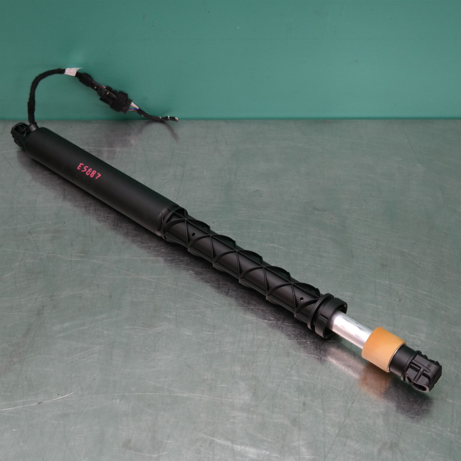 HATCH STRUT G05 # Lower Tailgate # (804) *41-60* HATCH STRUT G05 # Lower Tailgate # (804) *41-60*