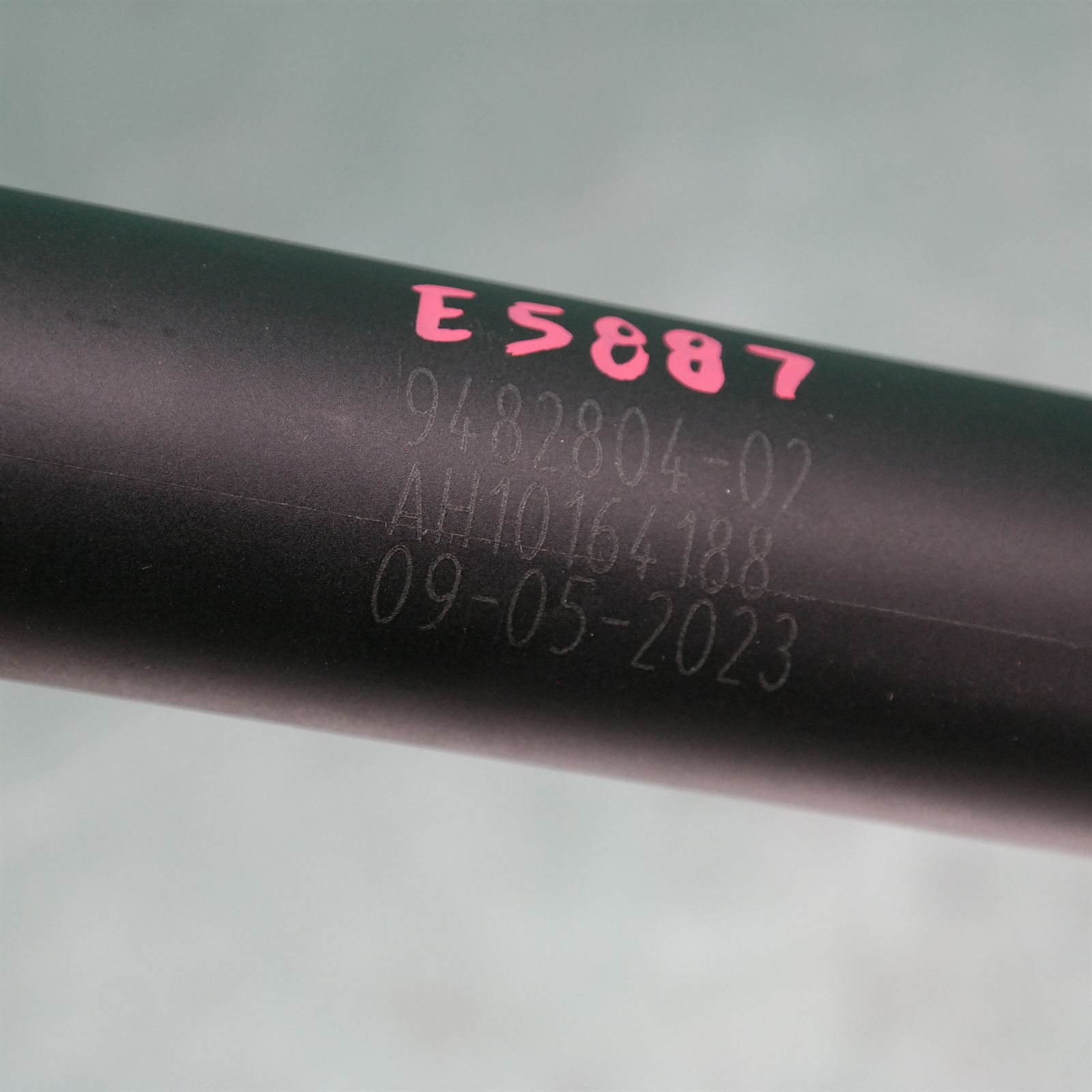 HATCH STRUT G05 # Lower Tailgate # (804) *41-60* 3 HATCH STRUT G05 # Lower Tailgate # (804) *41-60* - Image 3