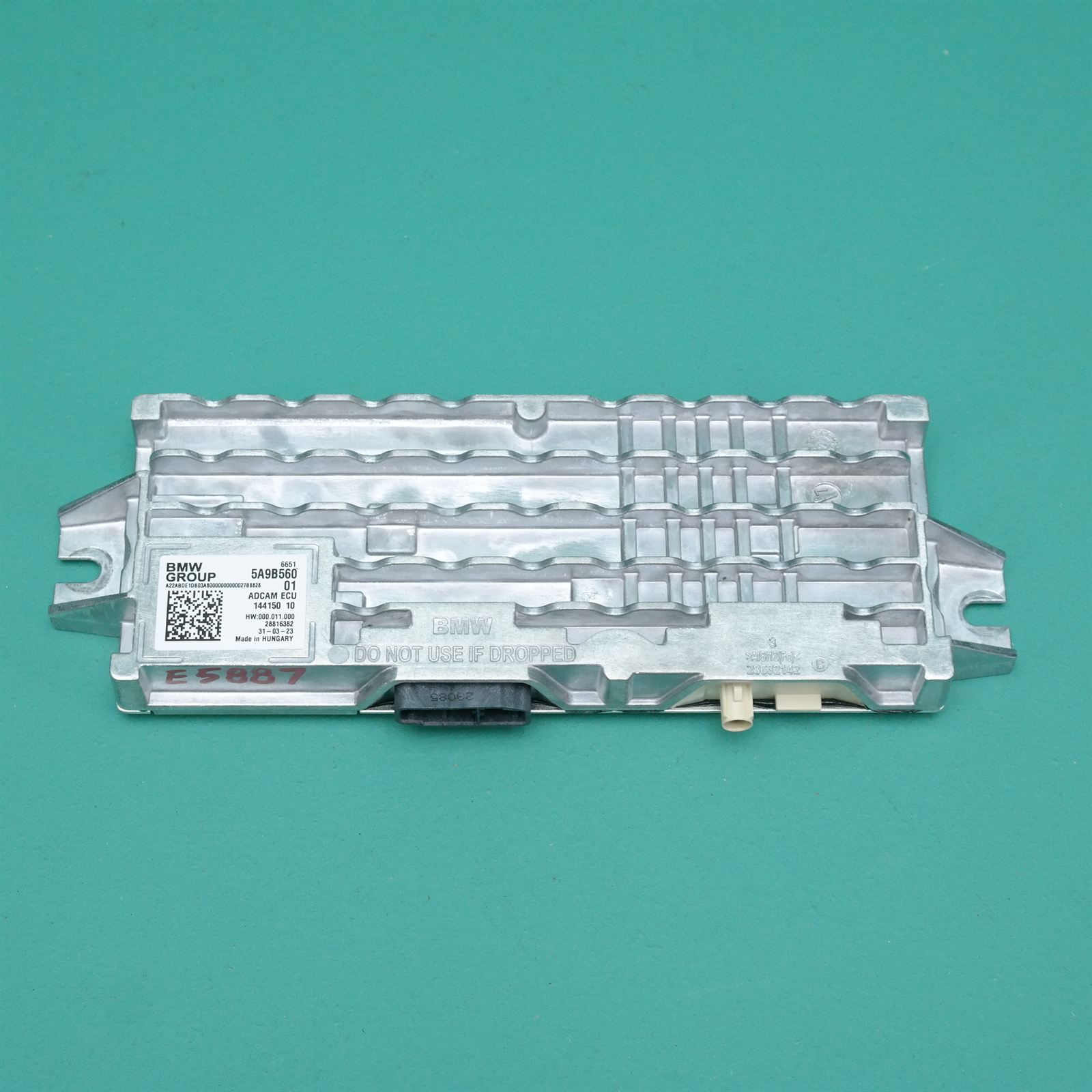 ECU G05 *66-30* # Camera ECU # (442) Autonomous driving ECU G05 *66-30* # Camera ECU # (442) Autonomous driving