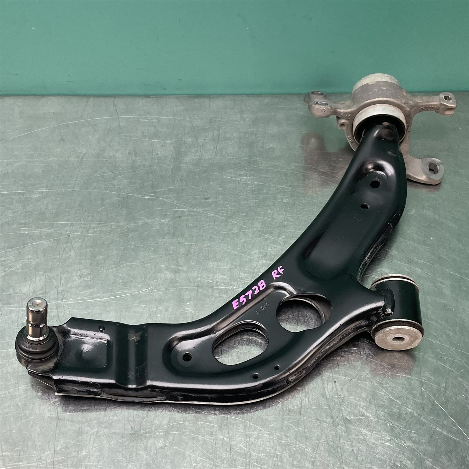 RIGHT FRONT LOWER CONTROL ARM F48 (844) *31-05* RIGHT FRONT LOWER CONTROL ARM F48 (844) *31-05*