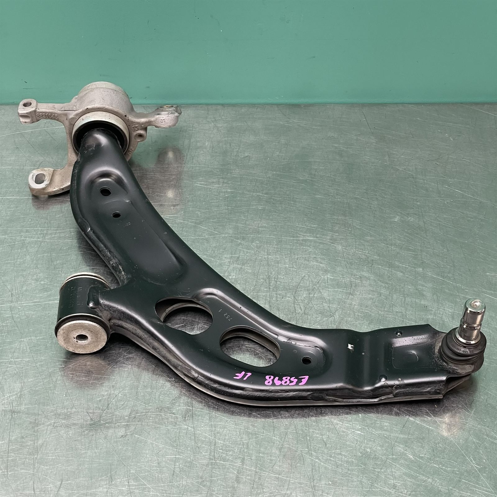 LEFT FRONT LOWER CONTROL ARM F39 (843) *31-05* LEFT FRONT LOWER CONTROL ARM F39 (843) *31-05*
