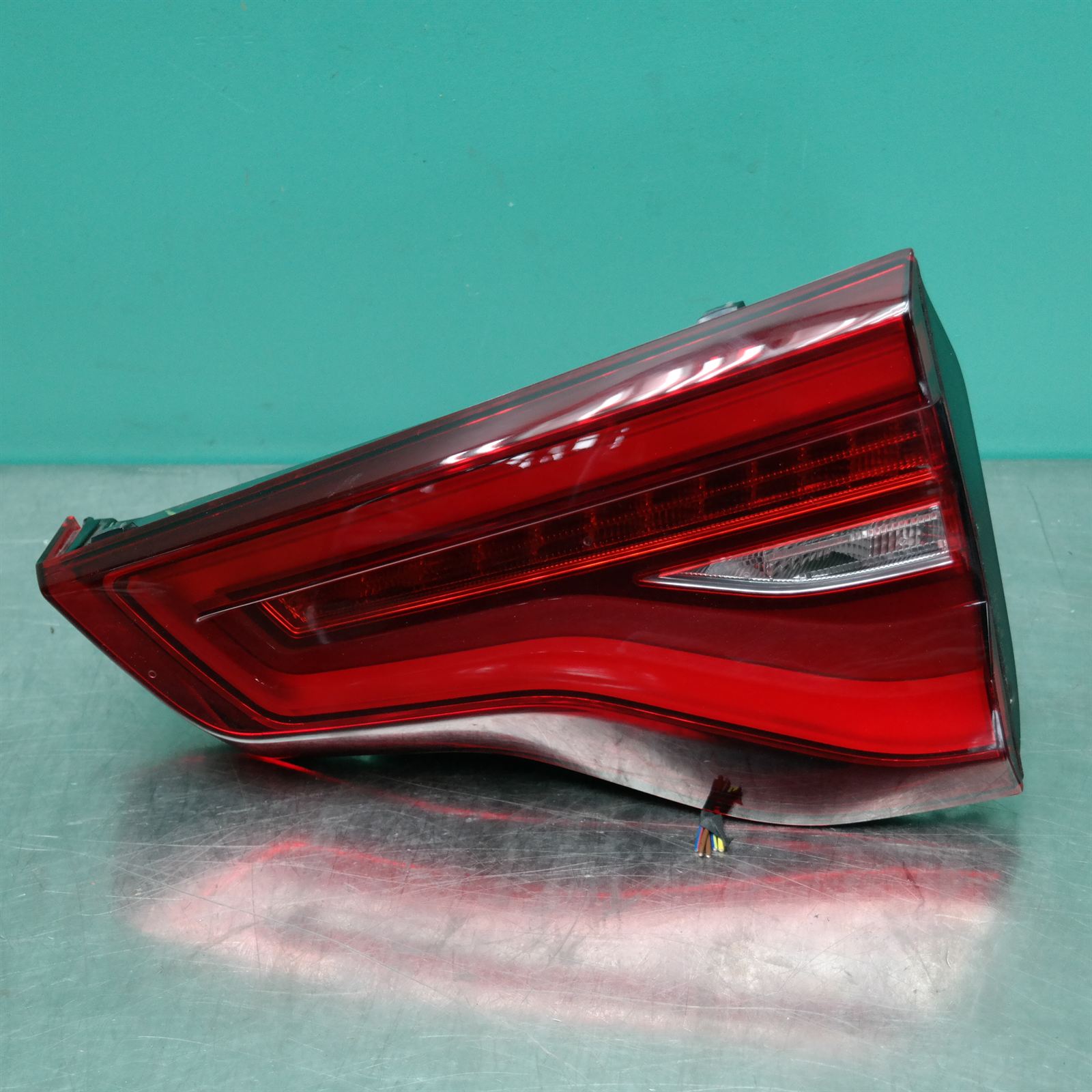 REAR GARNISH G01 (378) *63-20* R REAR GARNISH G01 (378) *63-20* R