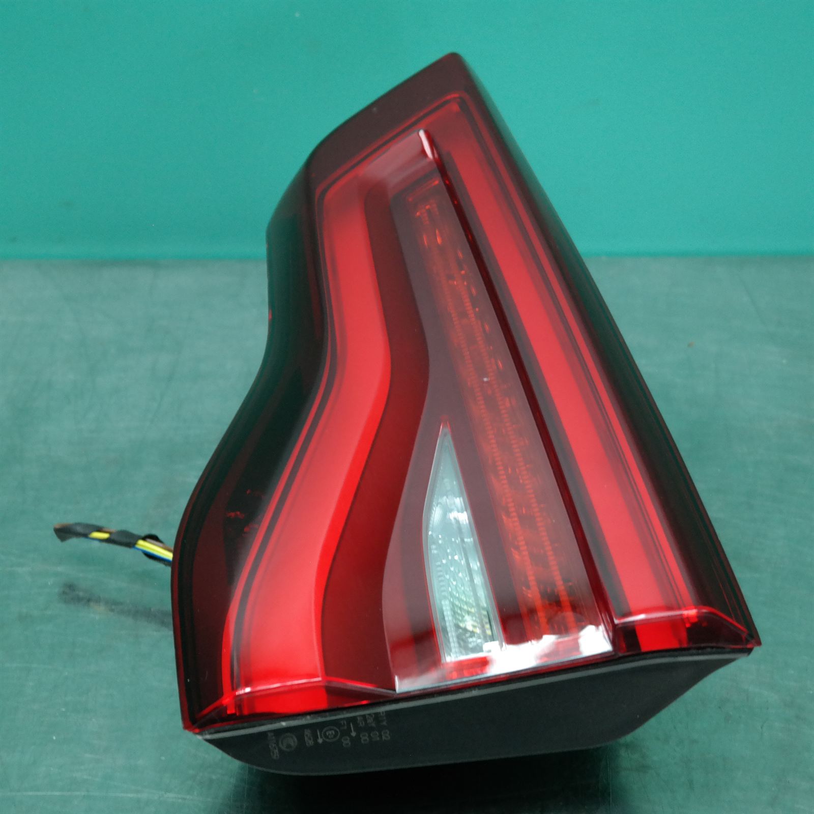 REAR GARNISH G01 (378) *63-20* R 3 REAR GARNISH G01 (378) *63-20* R - Image 3