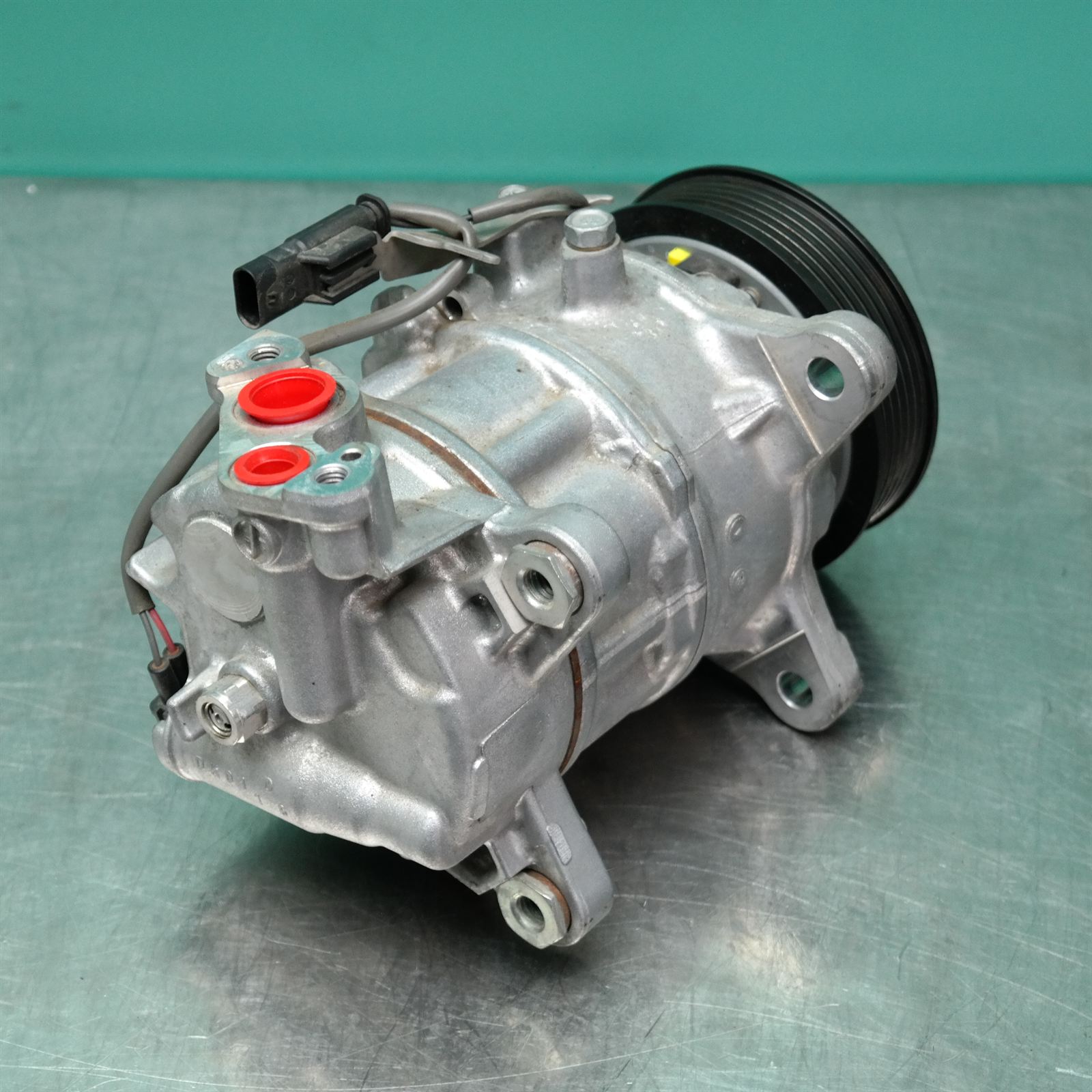 A/C COMPRESSOR G01 (082) *64-50* 2 A/C COMPRESSOR G01 (082) *64-50* - Image 2