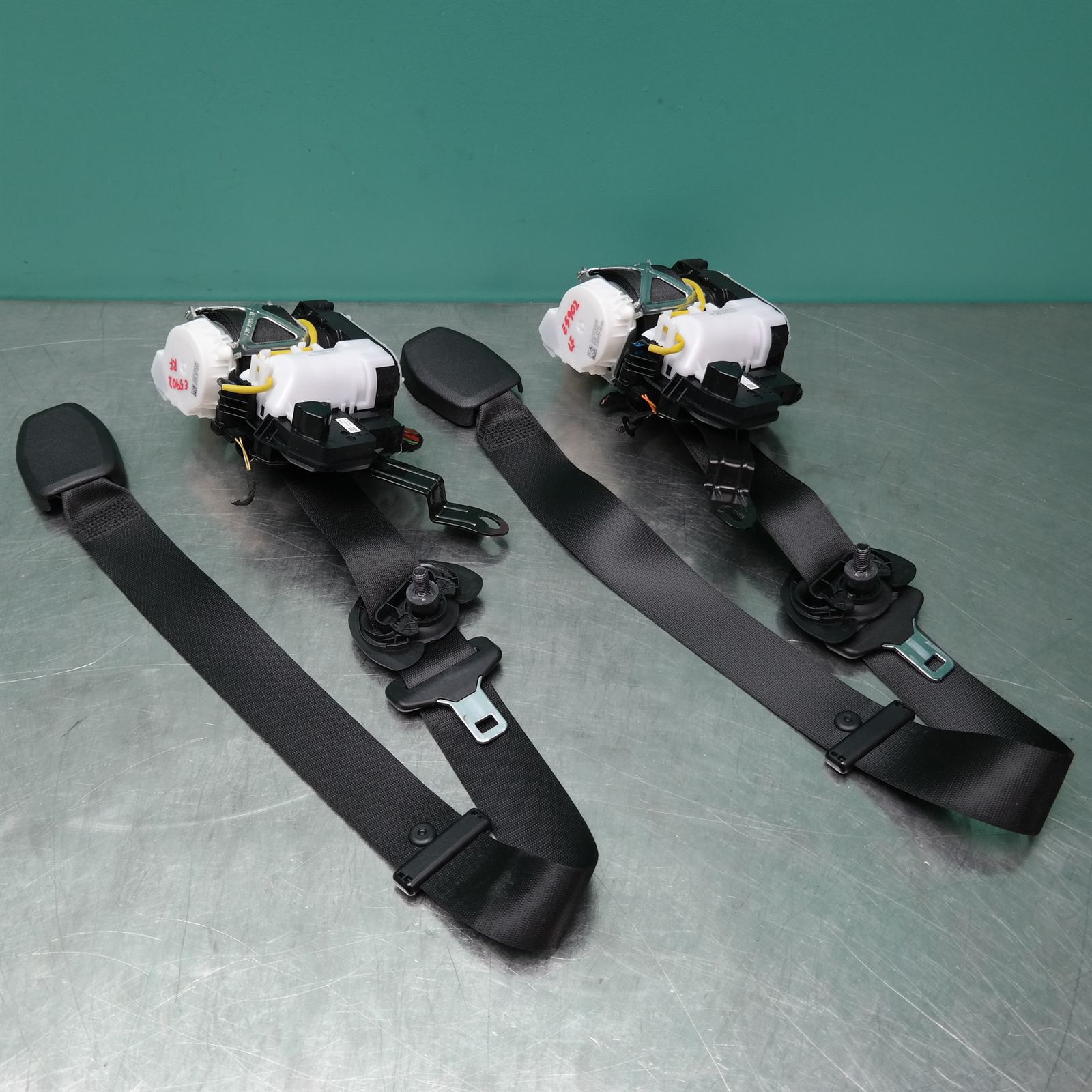 SEAT BELT G01 # Front Belts # (945) (946) *72-05* SEAT BELT G01 # Front Belts # (945) (946) *72-05*