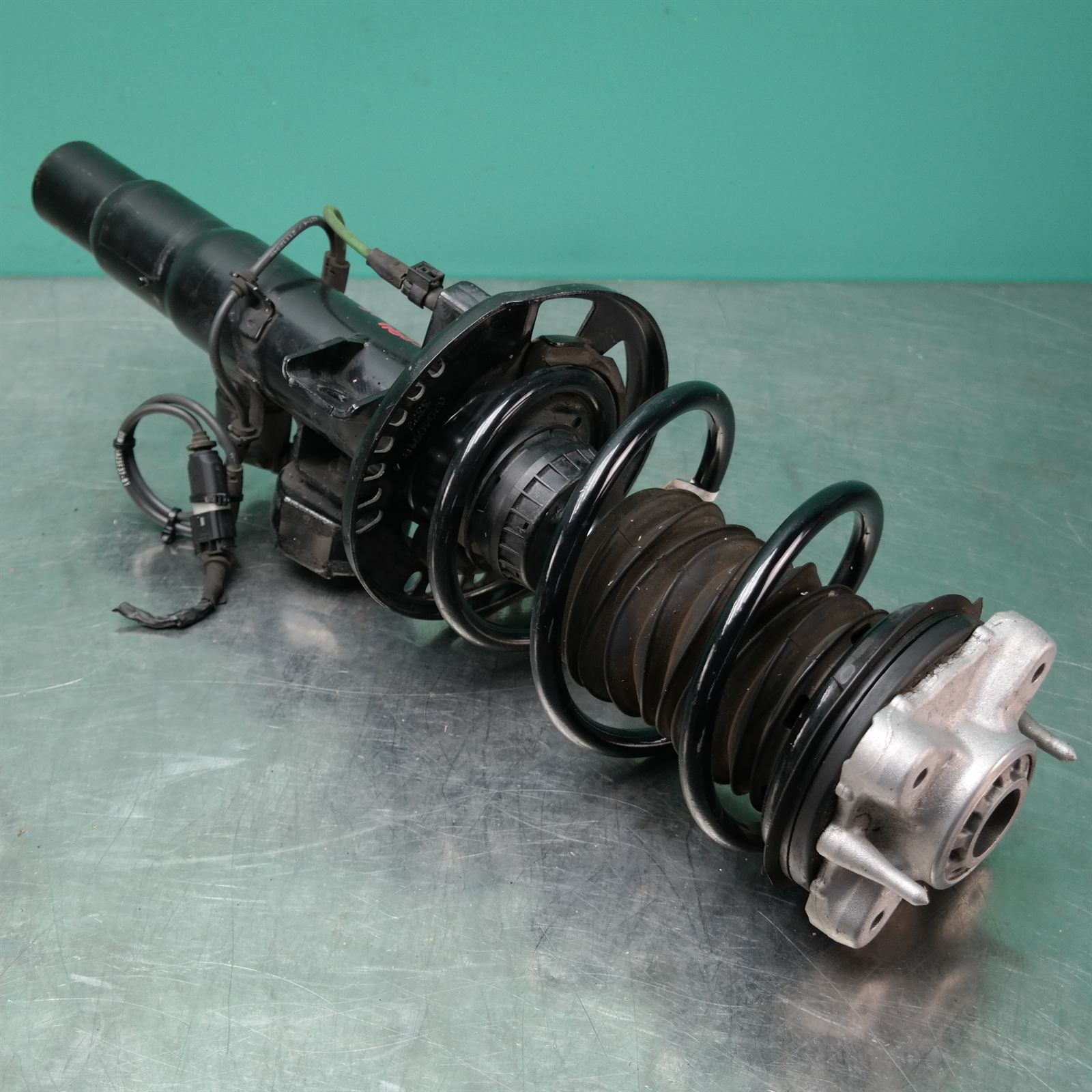 LEFT FRONT STRUT G20 (735) *31-10* 2 LEFT FRONT STRUT G20 (735) *31-10* - Image 2