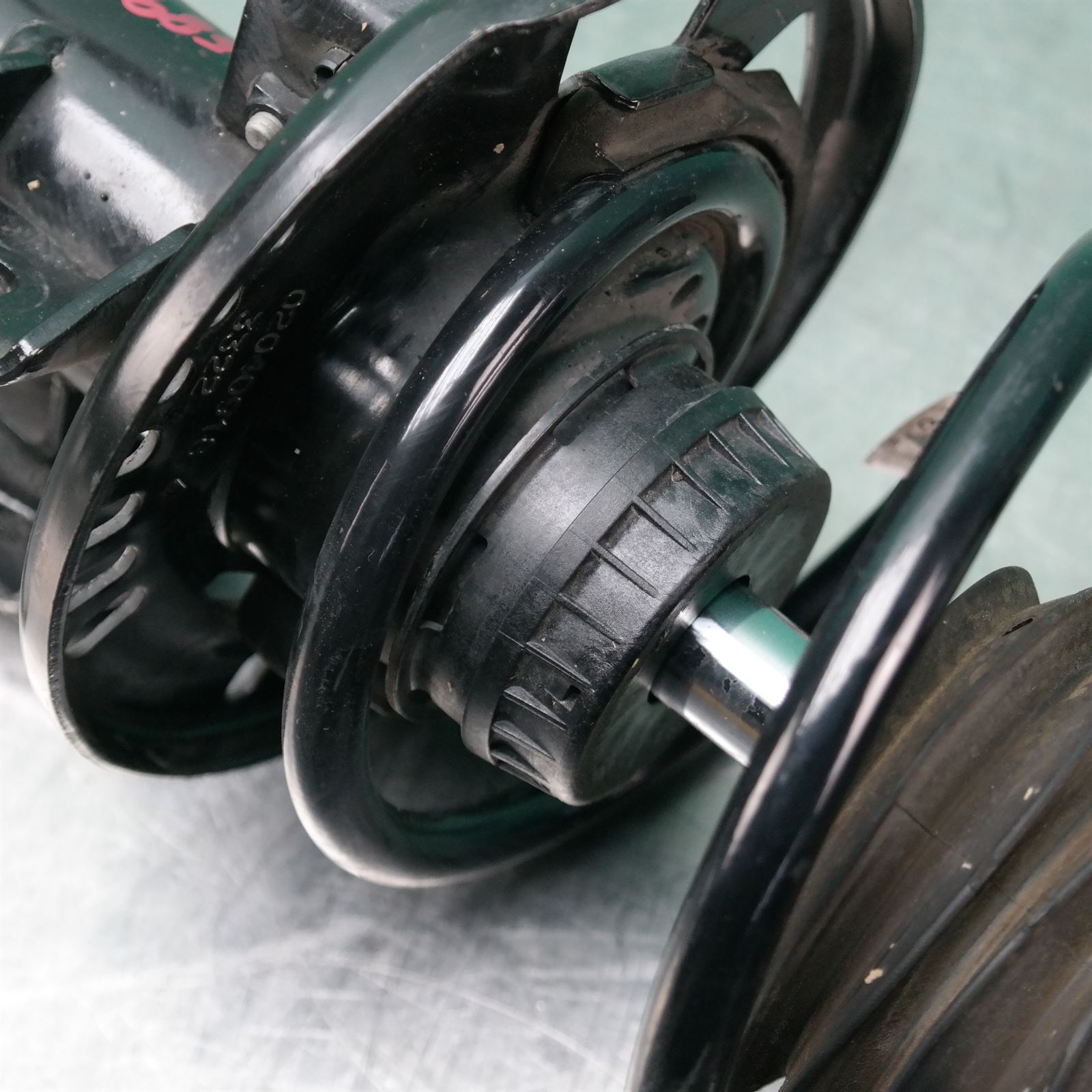 LEFT FRONT STRUT G20 (735) *31-10* 4 LEFT FRONT STRUT G20 (735) *31-10* - Image 4