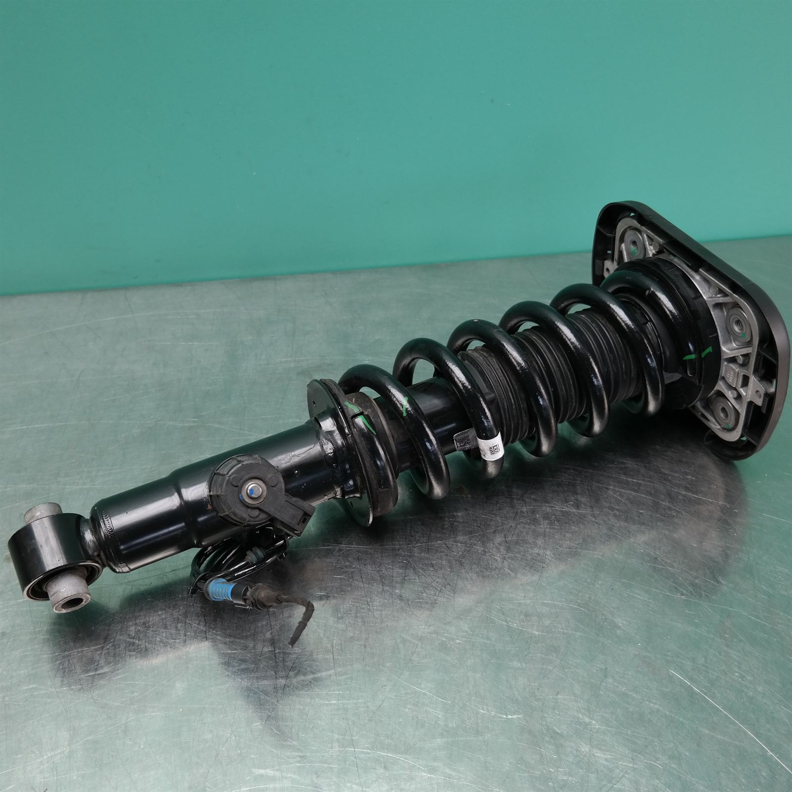 RIGHT REAR STRUT G05 (024) *33-45* 3 RIGHT REAR STRUT G05 (024) *33-45* - Image 3