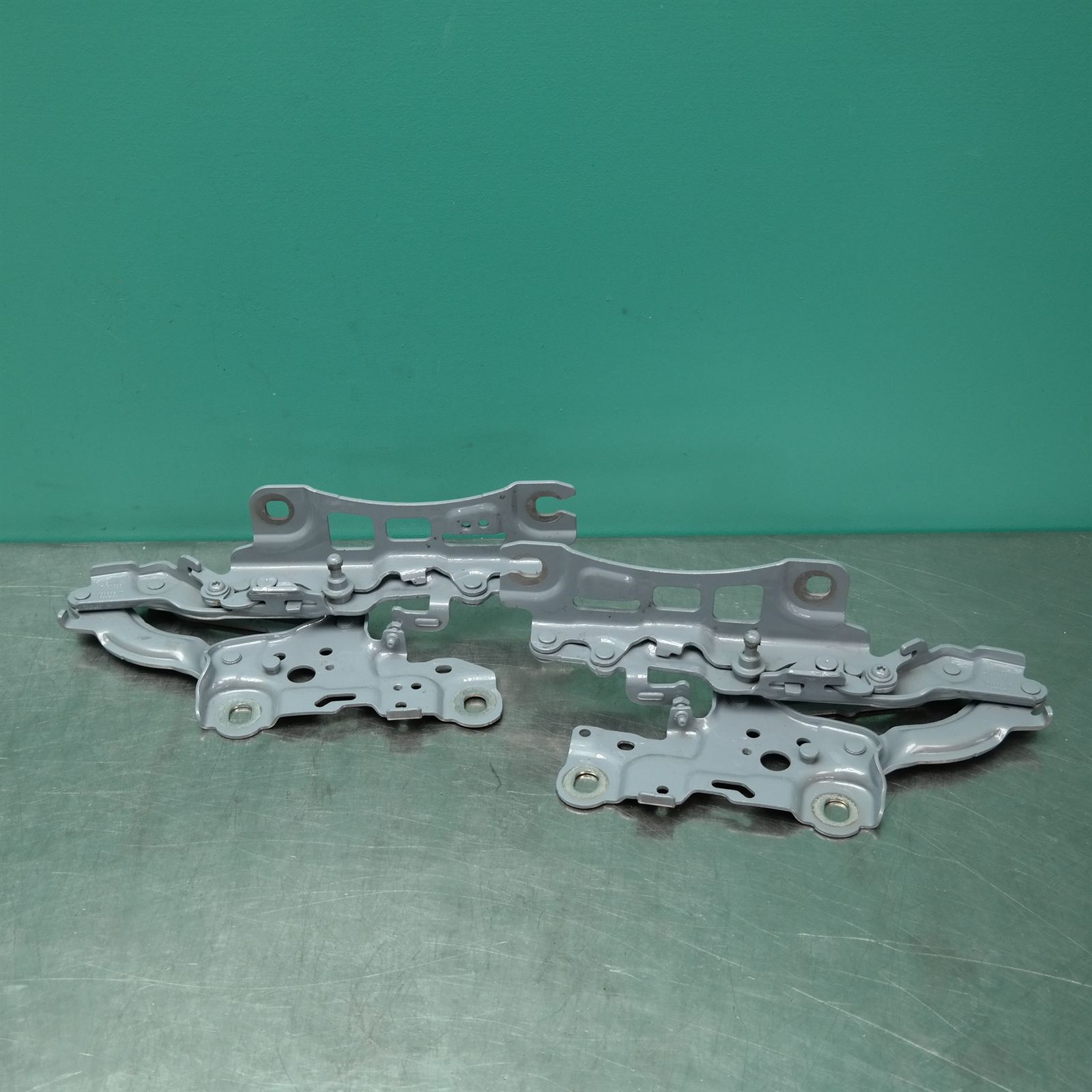 BONNET HINGE/STRUT G20 # Bonnet hinges # (431) (432) *41-35* BONNET HINGE/STRUT G20 # Bonnet hinges # (431) (432) *41-35*