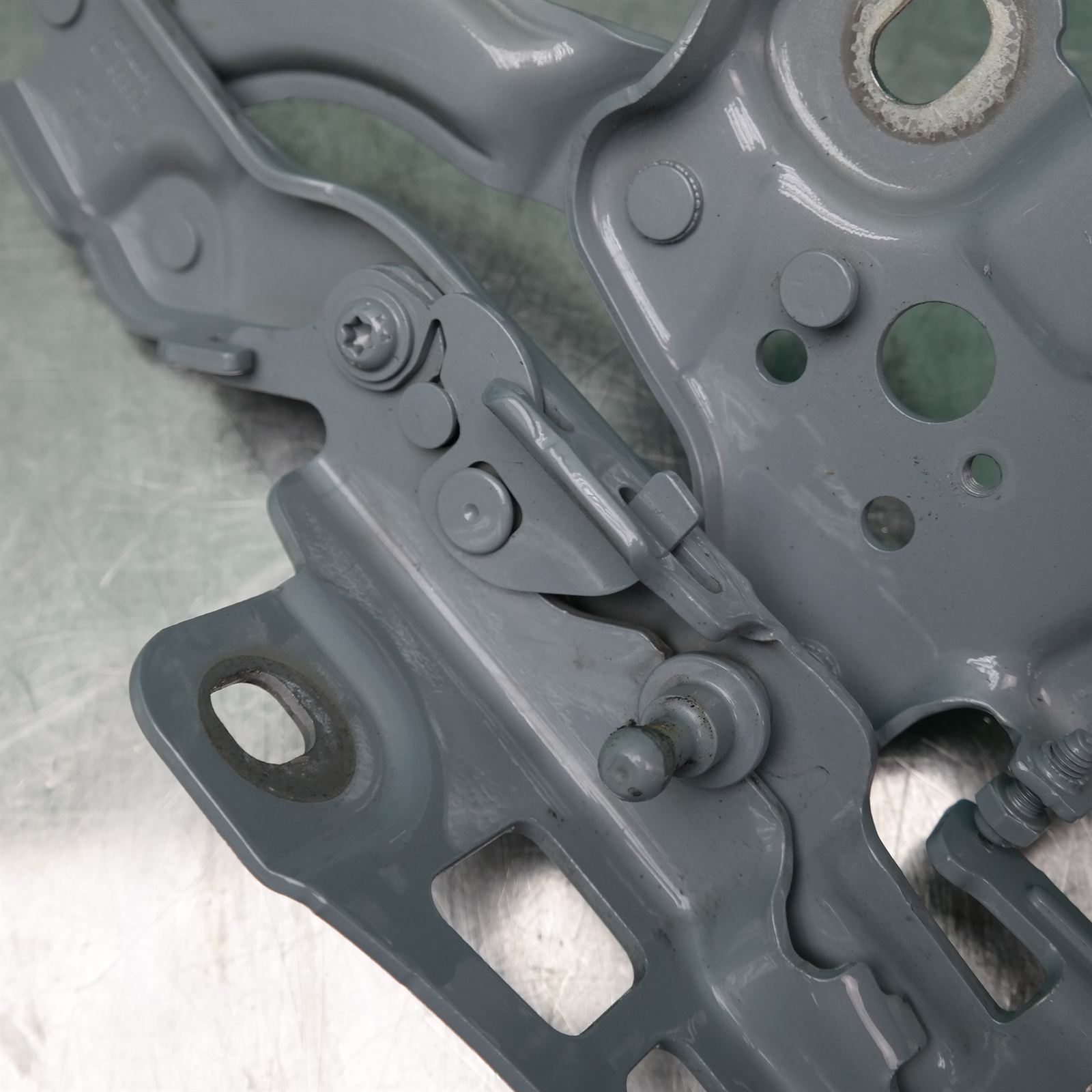 BONNET HINGE/STRUT G20 # Bonnet hinges # (431) (432) *41-35* 2 BONNET HINGE/STRUT G20 # Bonnet hinges # (431) (432) *41-35* - Image 2