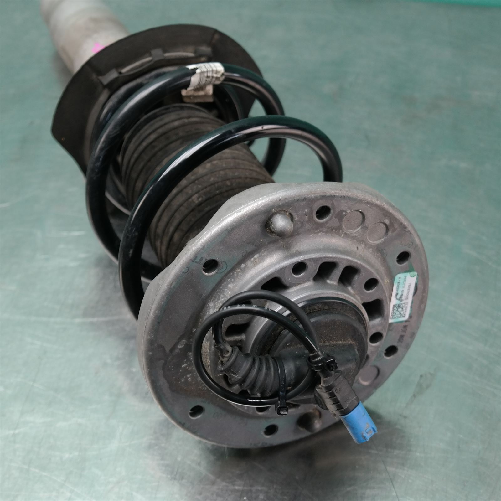 LEFT FRONT STRUT F30 (627) *31-10* M3 2 LEFT FRONT STRUT F30 (627) *31-10* M3 - Image 2