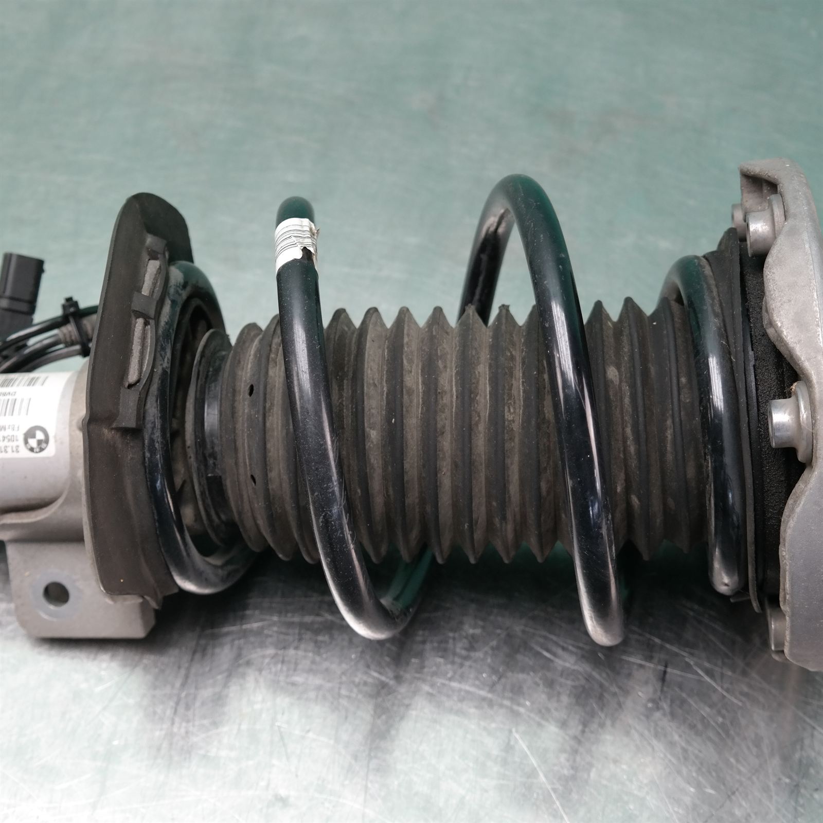 LEFT FRONT STRUT F30 (627) *31-10* M3 3 LEFT FRONT STRUT F30 (627) *31-10* M3 - Image 3