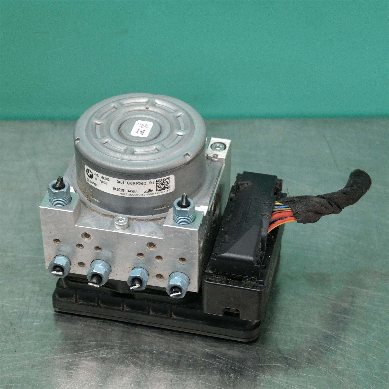 ABS PUMP/MODULATOR F30 (586) *34-20* M3 ABS PUMP/MODULATOR F30 (586) *34-20* M3