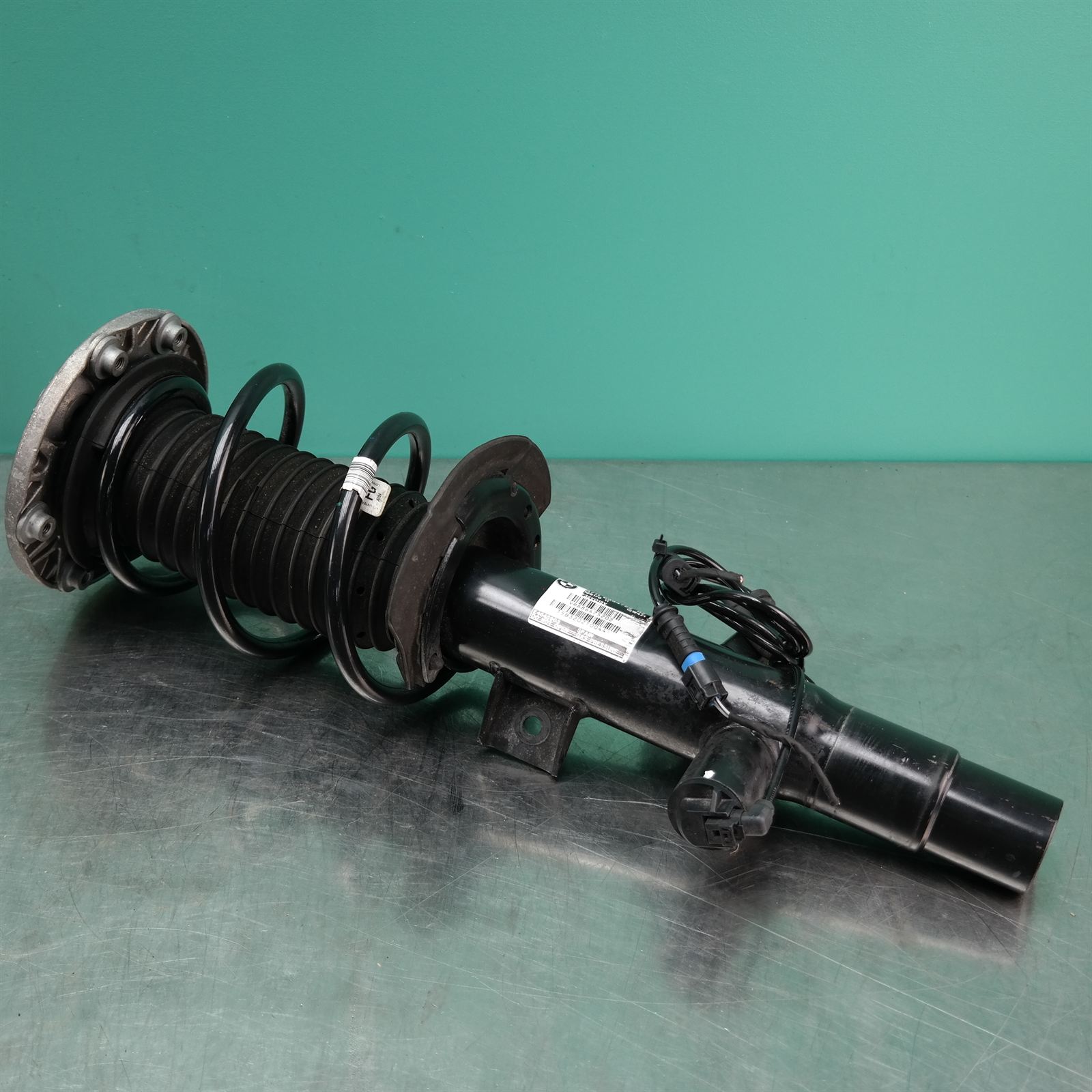 RIGHT FRONT STRUT F32 (752) *31-10* 2 RIGHT FRONT STRUT F32 (752) *31-10* - Image 2