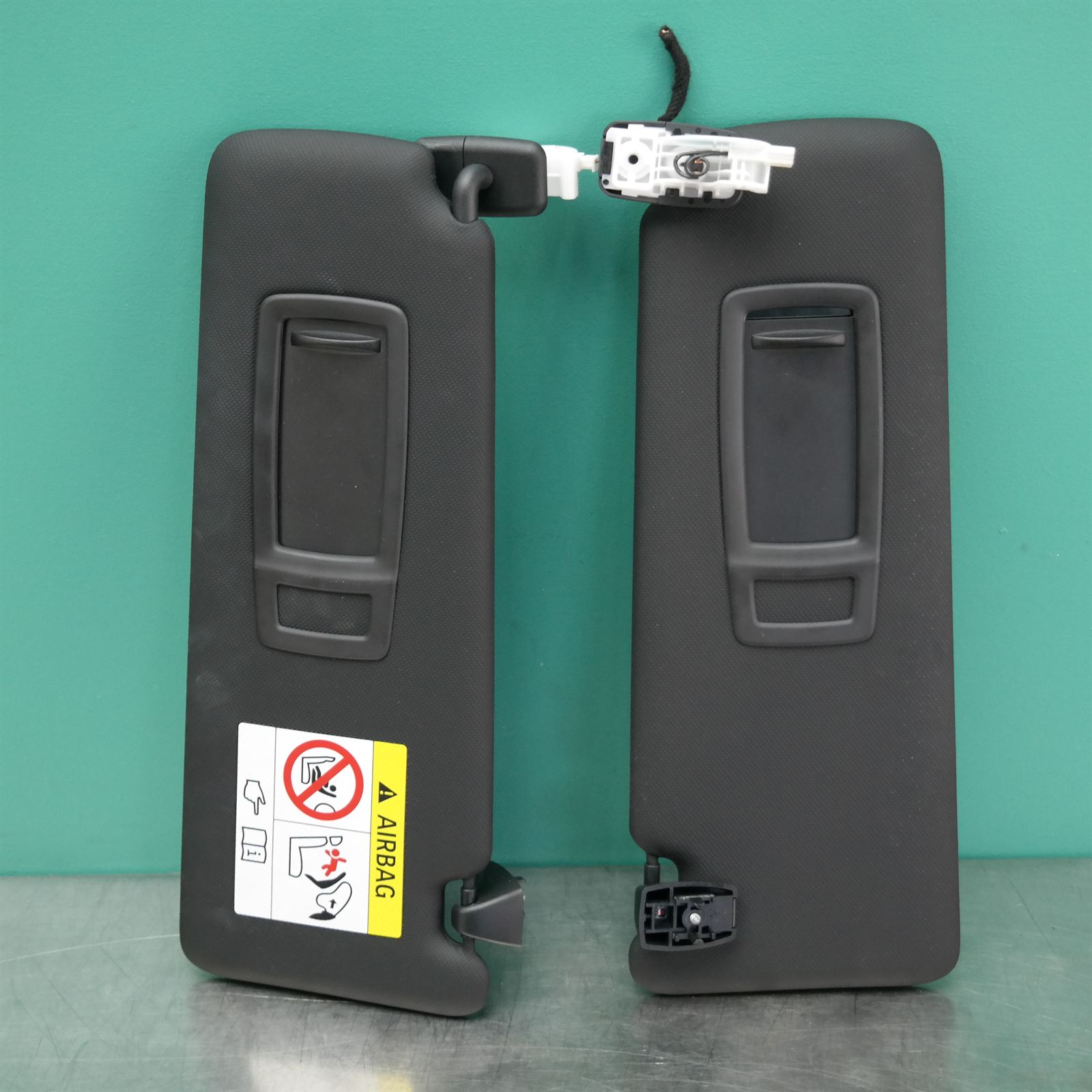 SUN VISOR F32 (313) (314) *51-40* SUN VISOR F32 (313) (314) *51-40*