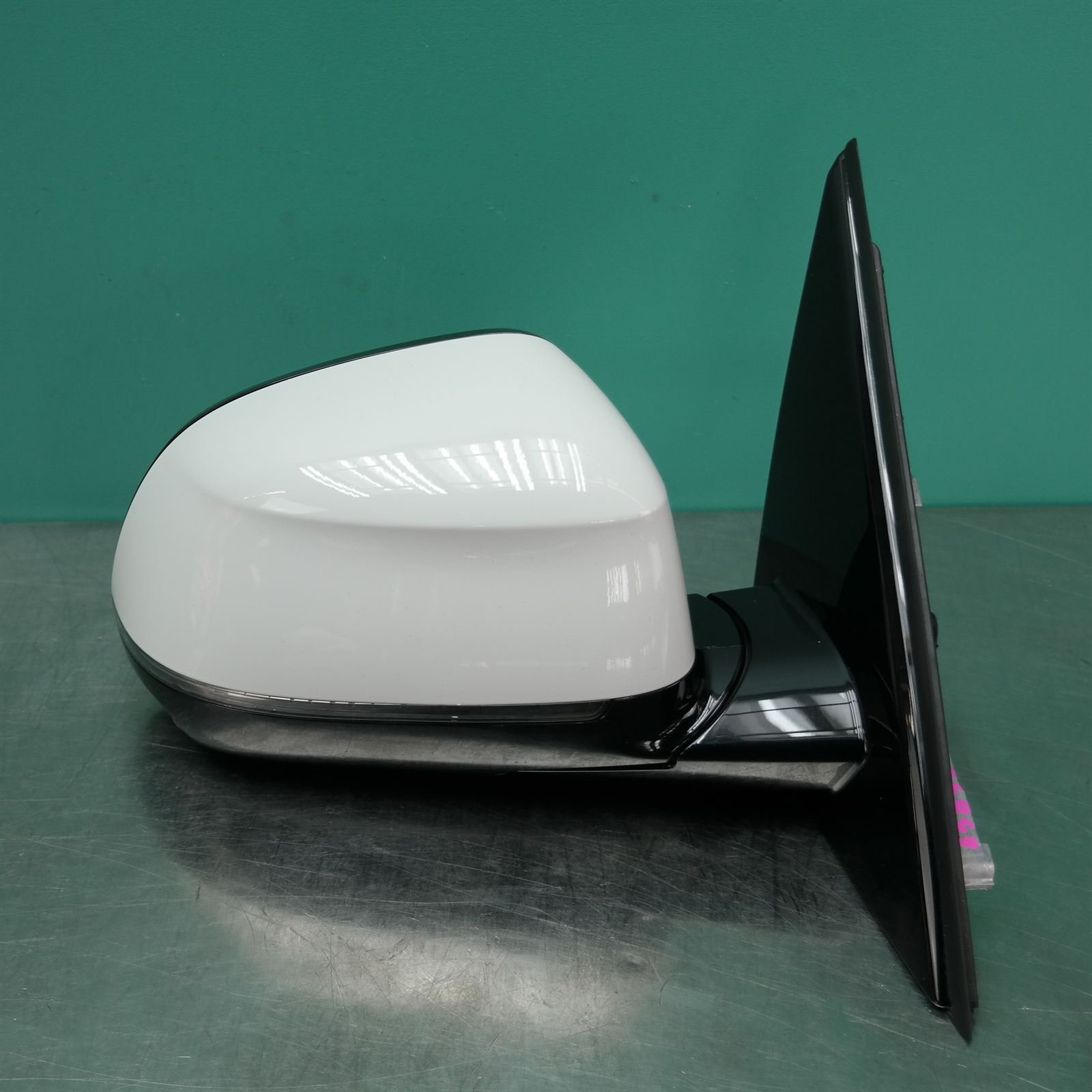 RIGHT DOOR MIRROR G05 (352) *51-07* RIGHT DOOR MIRROR G05 (352) *51-07*