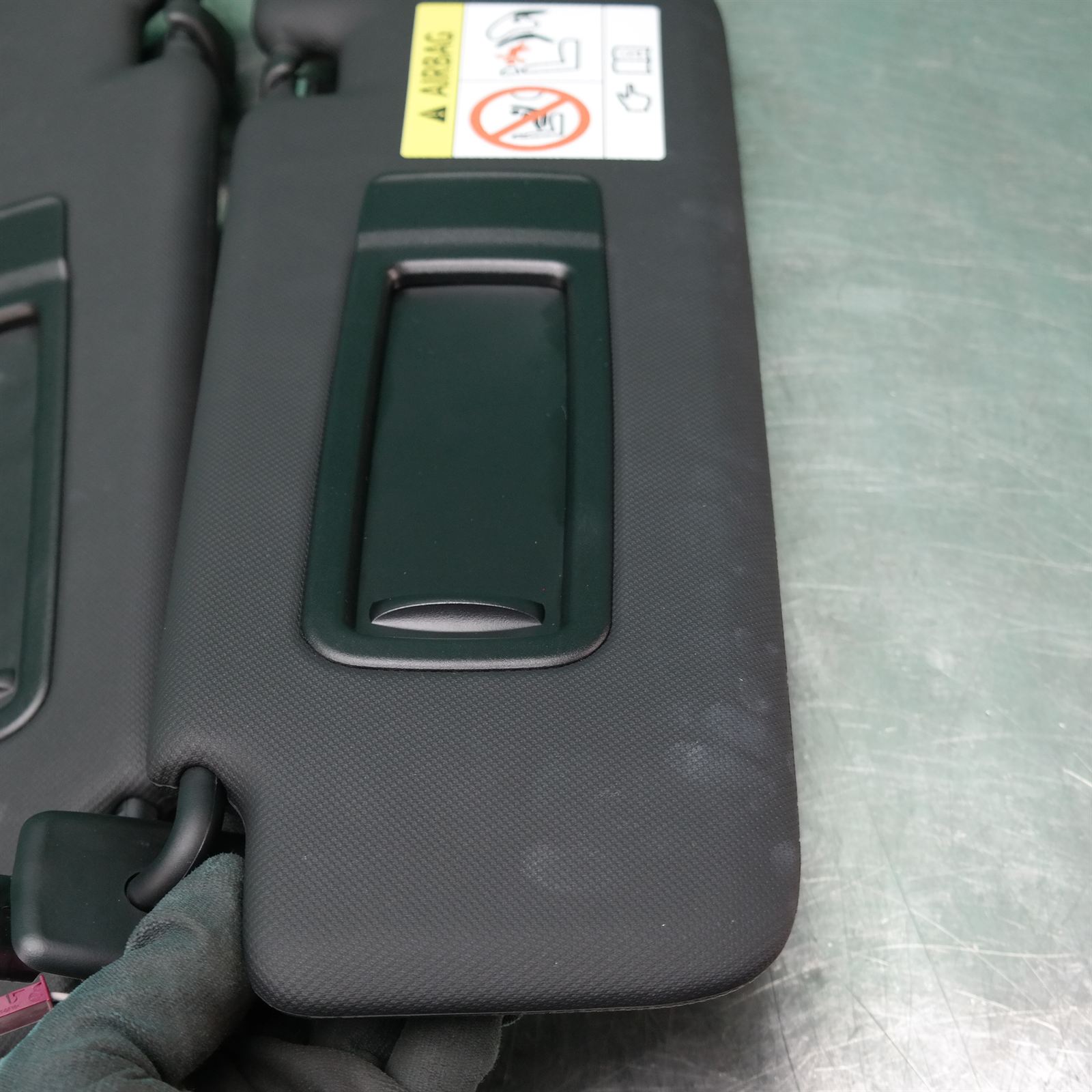 SUN VISOR G05 (146) (147) *51-40* 4 SUN VISOR G05 (146) (147) *51-40* - Image 4