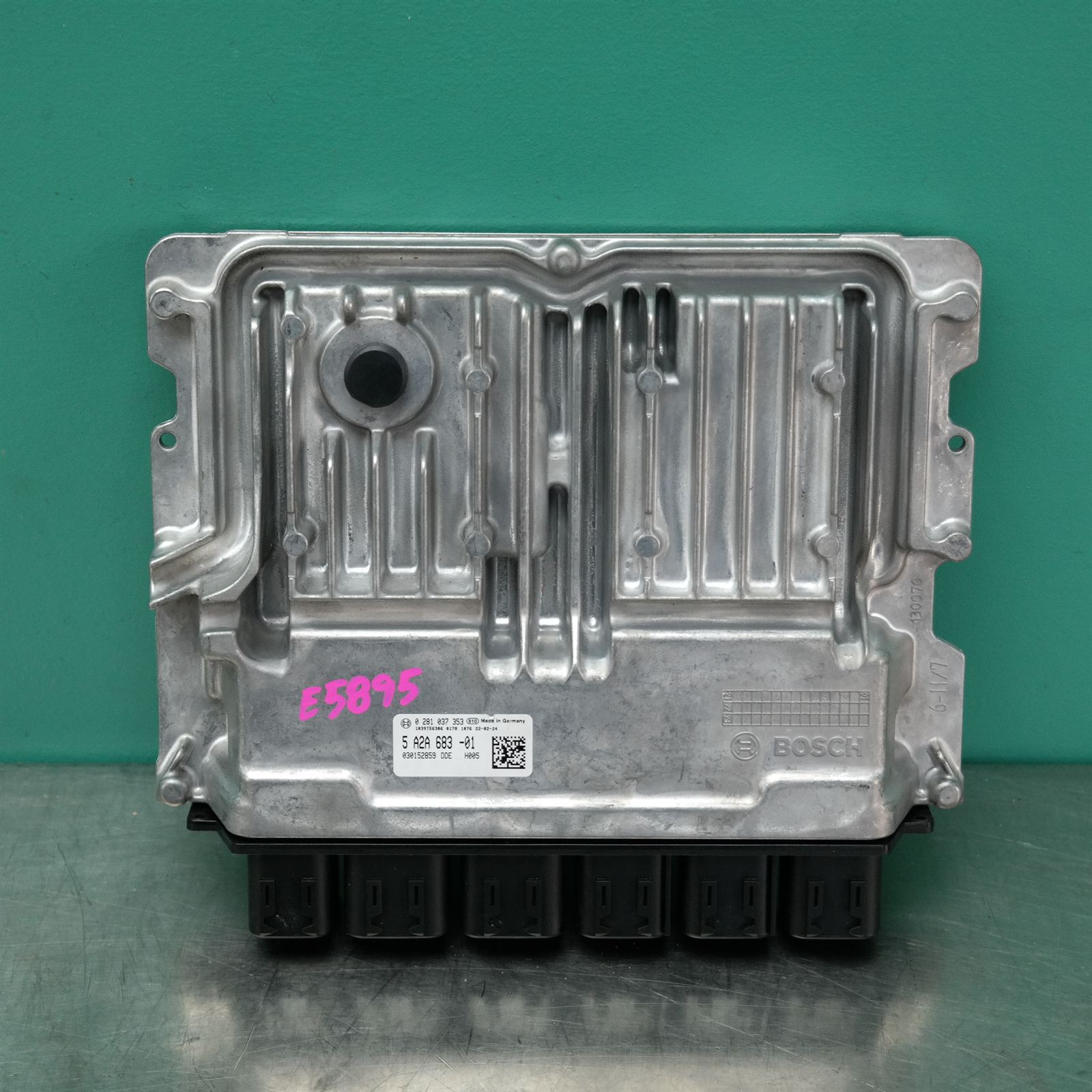 ECU G05 *13-15* # Engine ECU # (088) ECU G05 *13-15* # Engine ECU # (088)