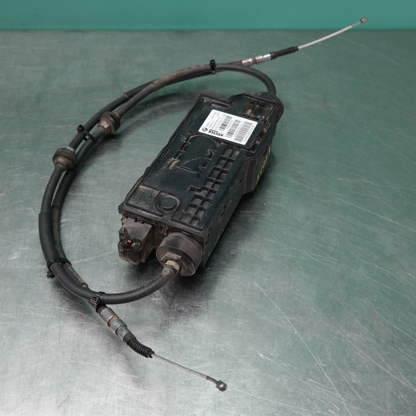 HANDBRAKE ACTUATOR F15 (007) *34-30* 2 HANDBRAKE ACTUATOR F15 (007) *34-30* - Image 2