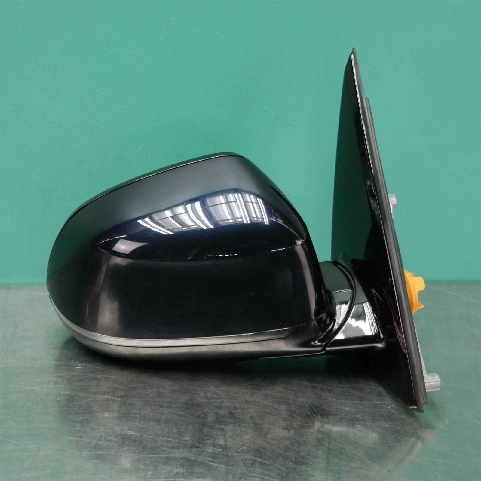 RIGHT DOOR MIRROR F15 (062) *51-07* RIGHT DOOR MIRROR F15 (062) *51-07*