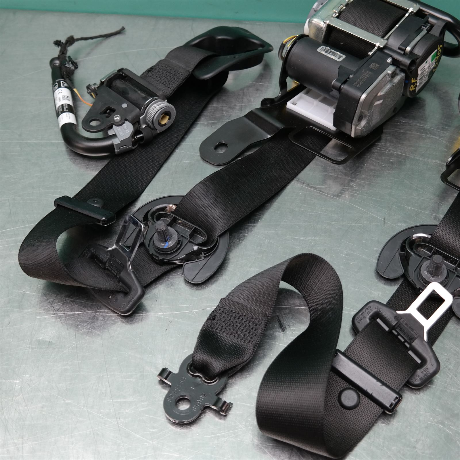 SEAT BELT F15 Belts Front (670) (673) *72-05* 2 SEAT BELT F15 Belts Front (670) (673) *72-05* - Image 2