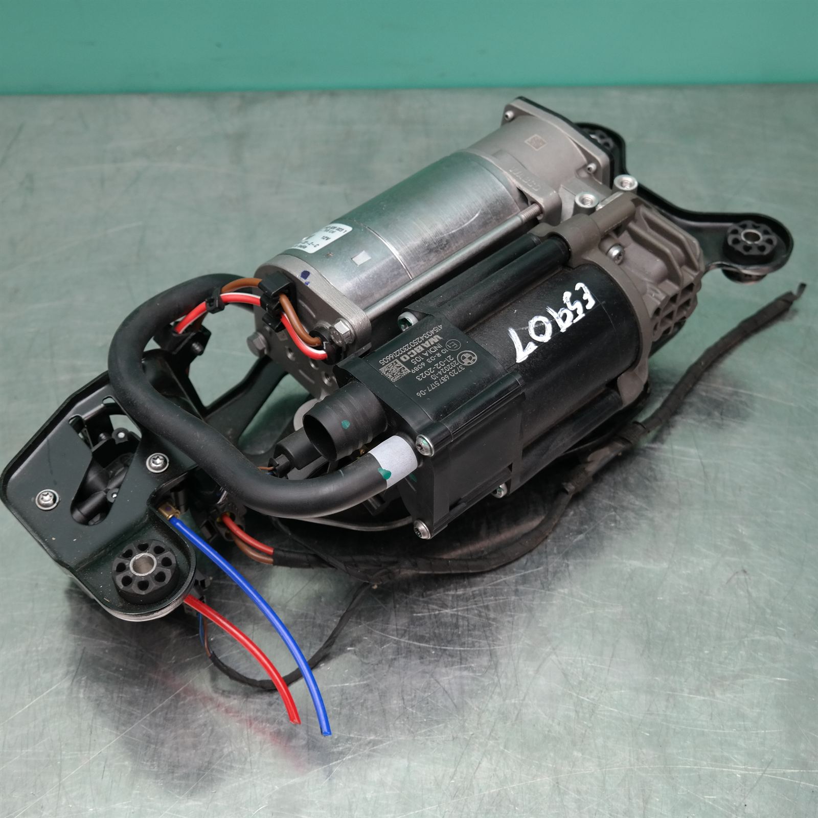 AIR RIDE COMPRESSOR F15 (177) *33-50* 2 AIR RIDE COMPRESSOR F15 (177) *33-50* - Image 2