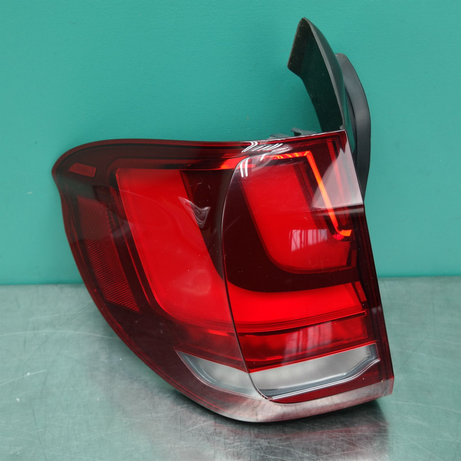 LEFT TAILLIGHT F15/F85, 09/13-07/18 LEFT TAILLIGHT F15/F85, 09/13-07/18