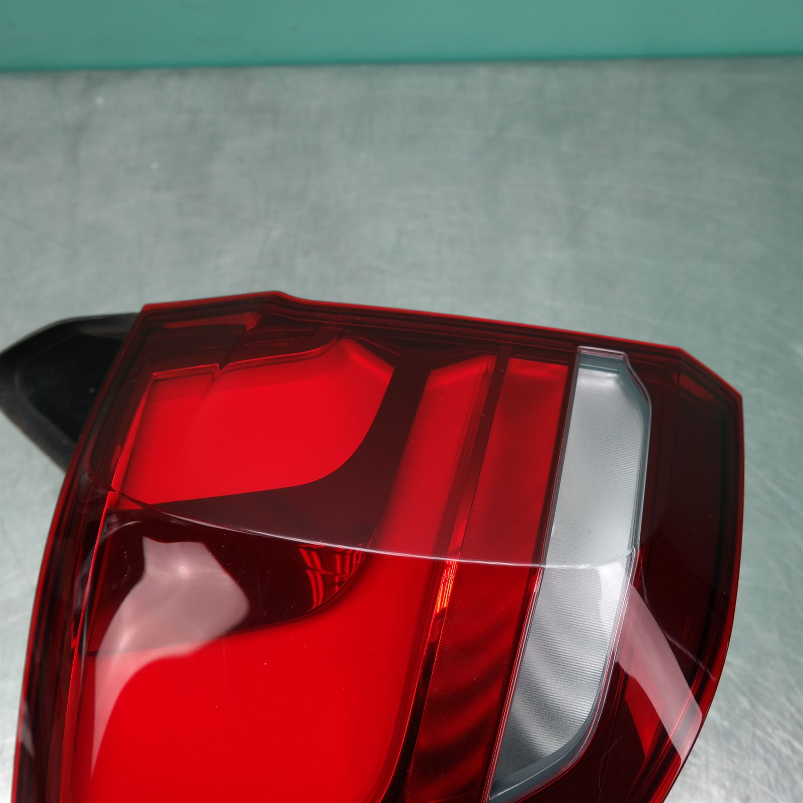 LEFT TAILLIGHT F15/F85, 09/13-07/18 2 LEFT TAILLIGHT F15/F85, 09/13-07/18 - Image 2