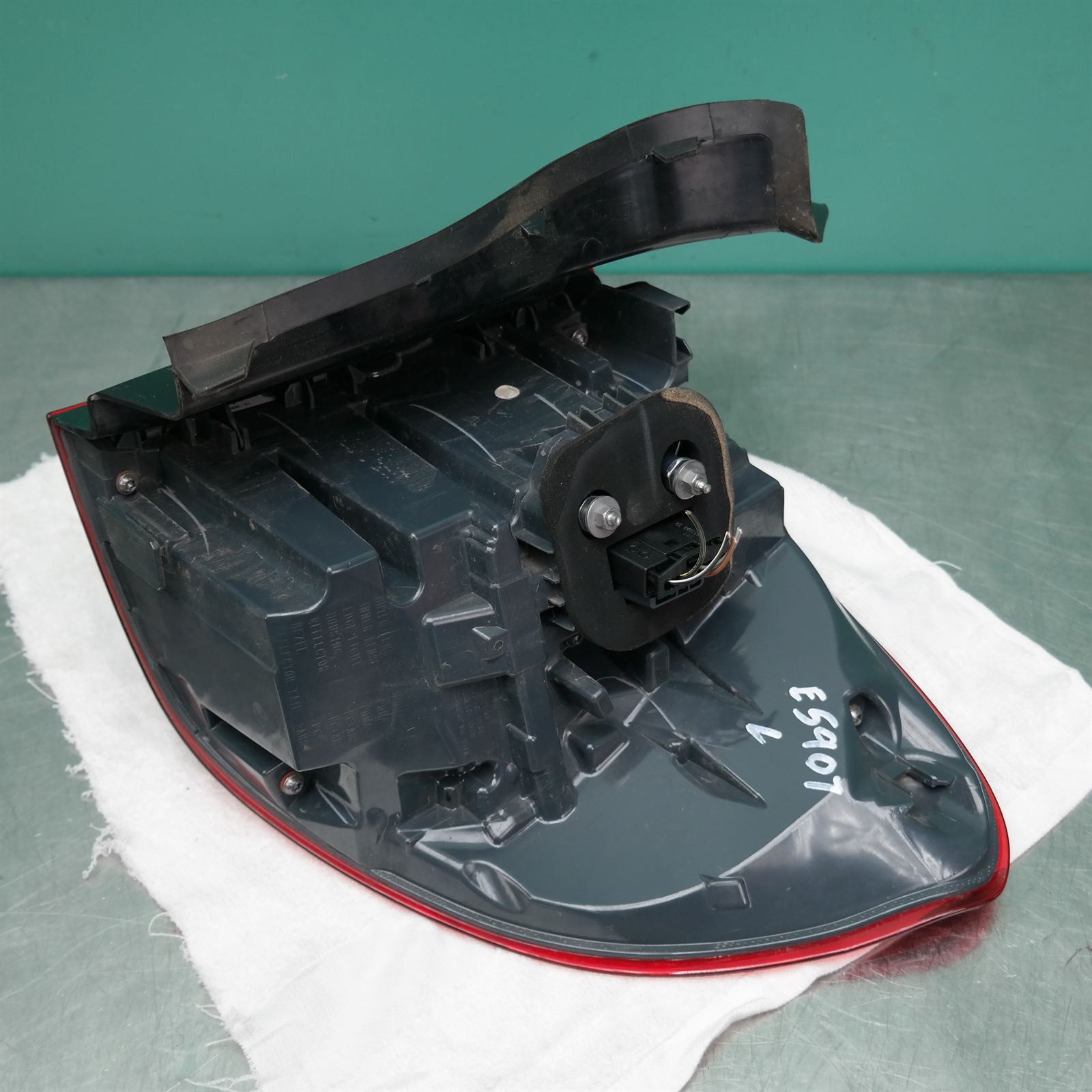 LEFT TAILLIGHT F15/F85, 09/13-07/18 4 LEFT TAILLIGHT F15/F85, 09/13-07/18 - Image 4